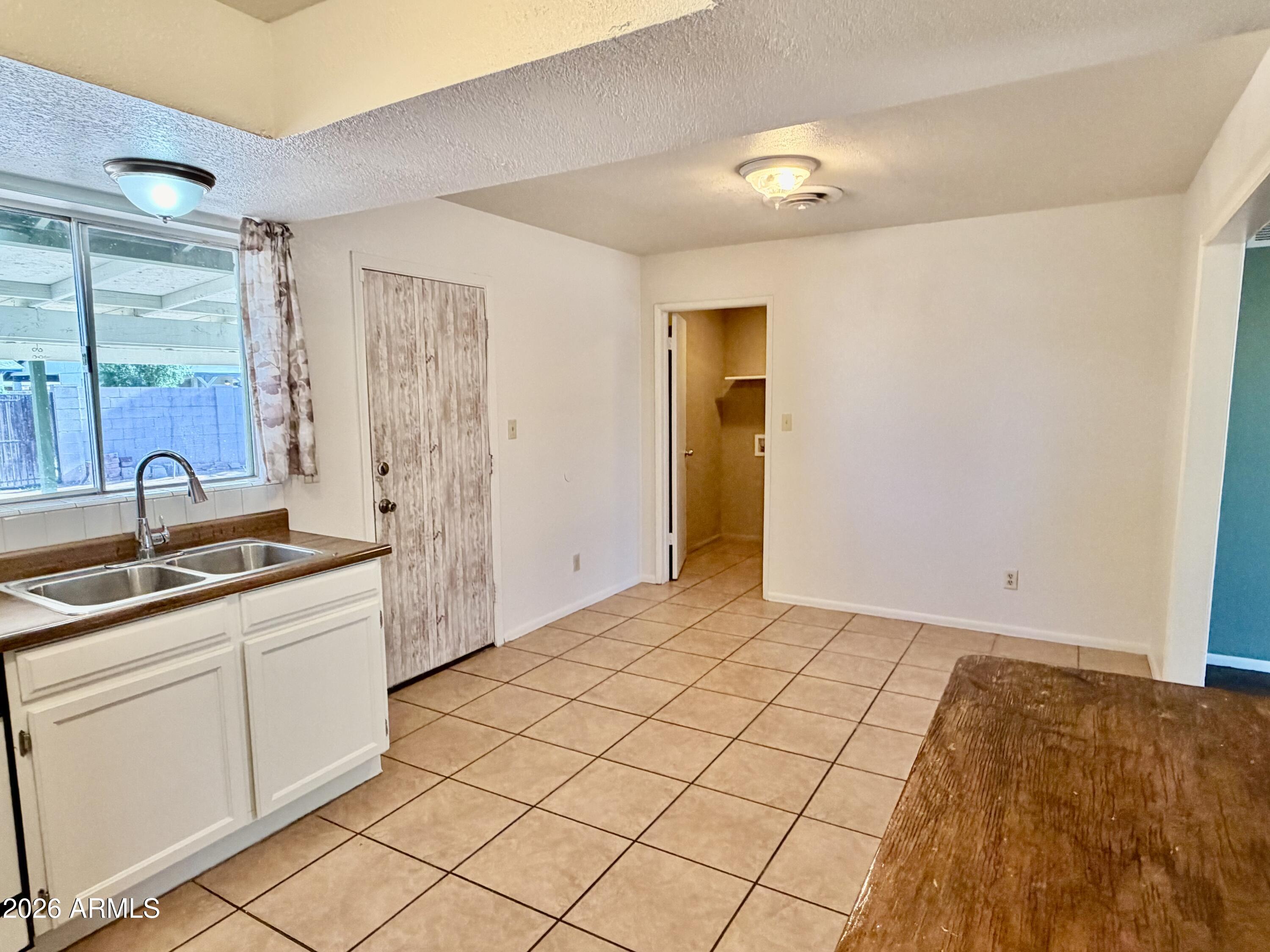 525 E JUDI Drive