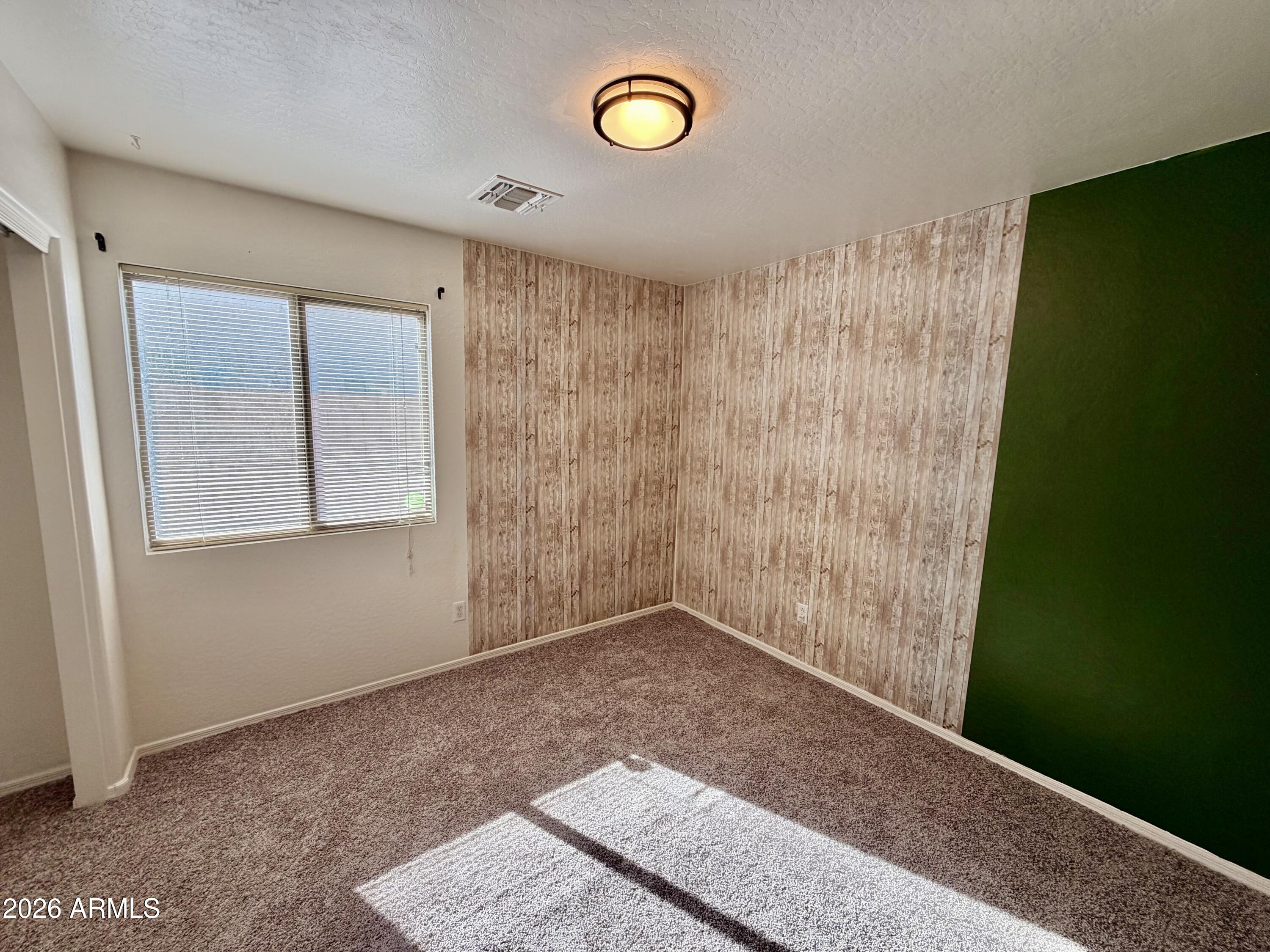 1880 E KACHINA Drive