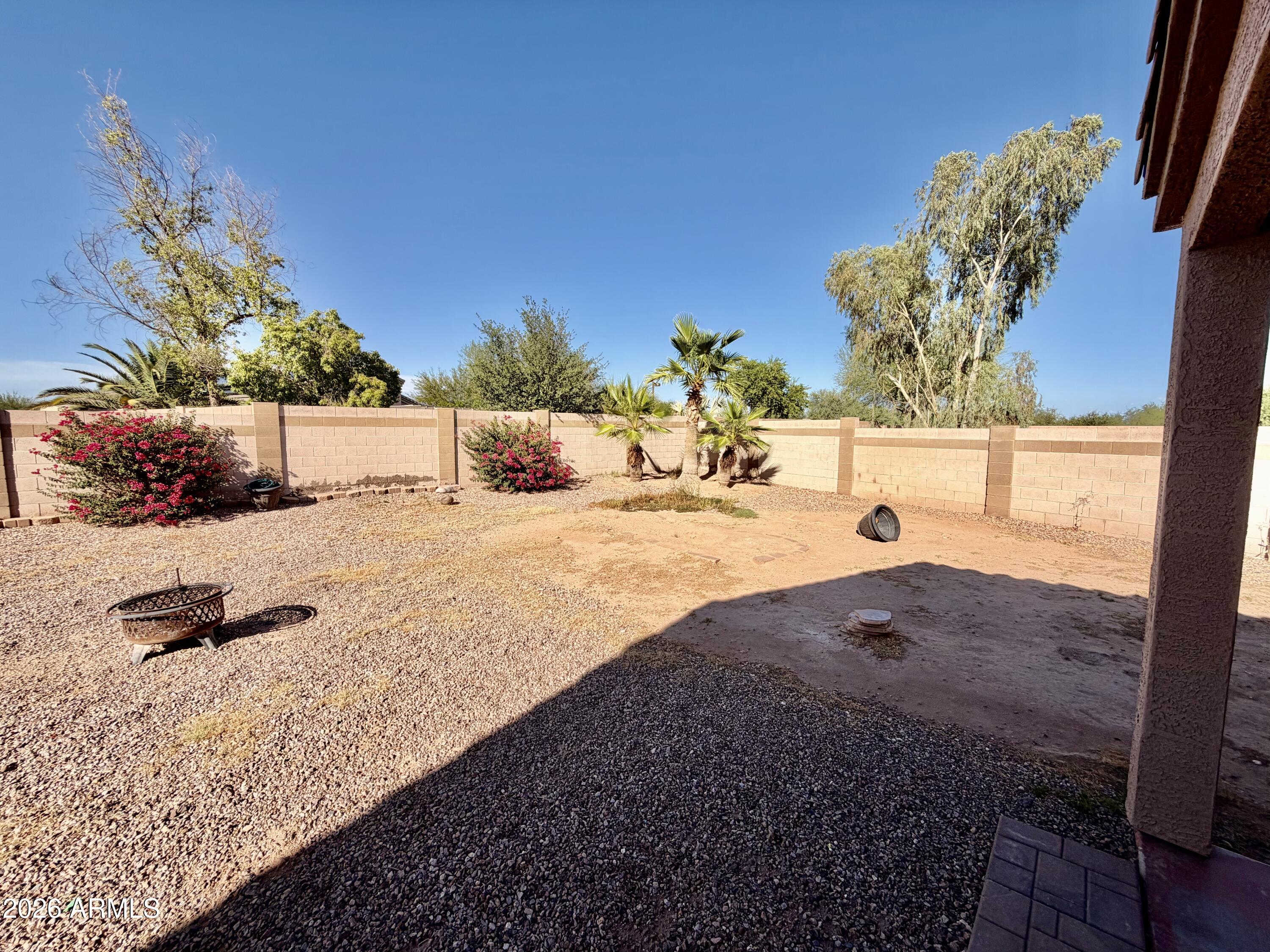 1880 E KACHINA Drive