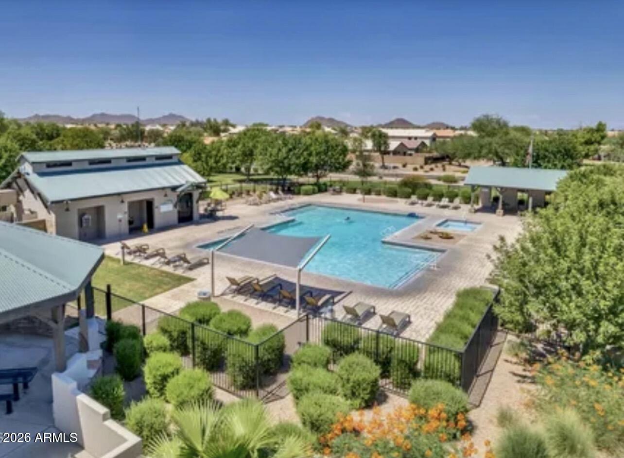 1309 E DAISY Way