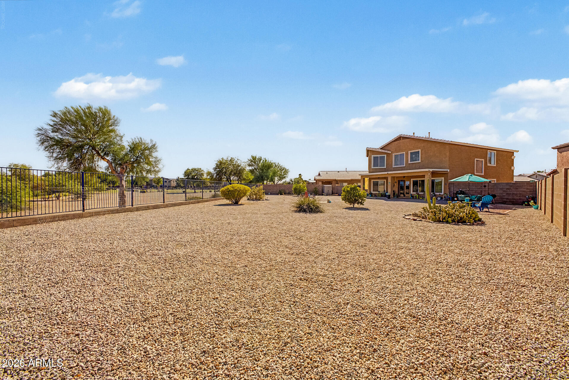 1309 E DAISY Way