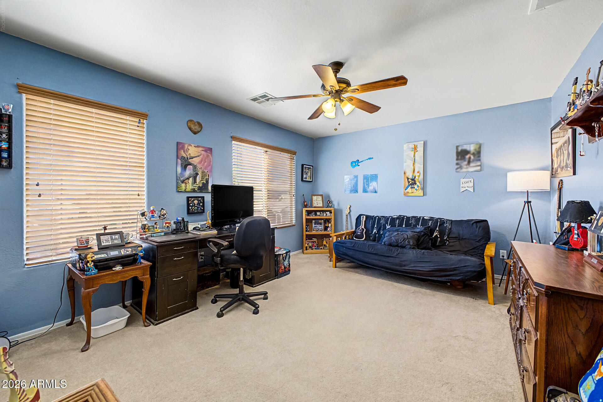 1309 E DAISY Way