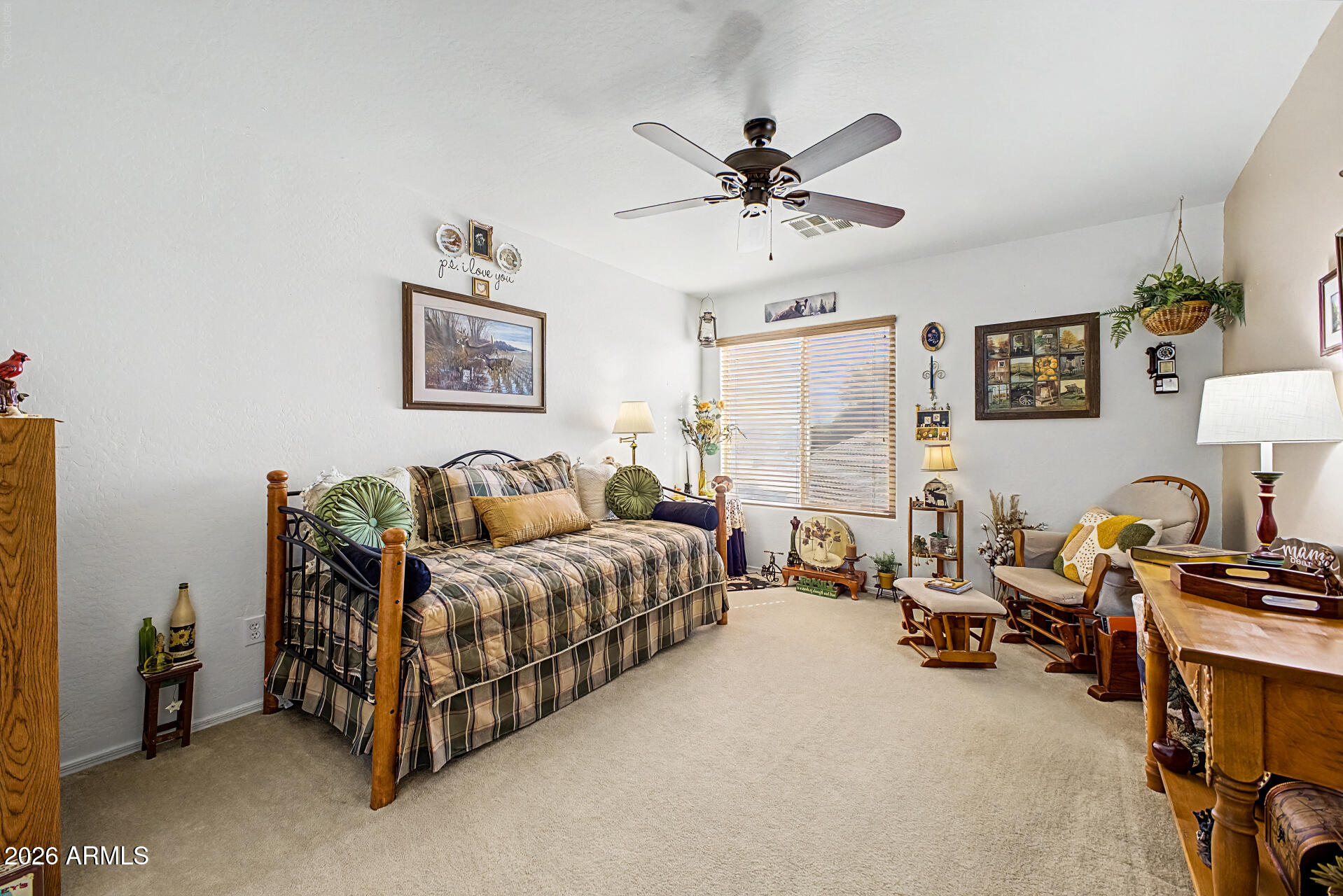 1309 E DAISY Way