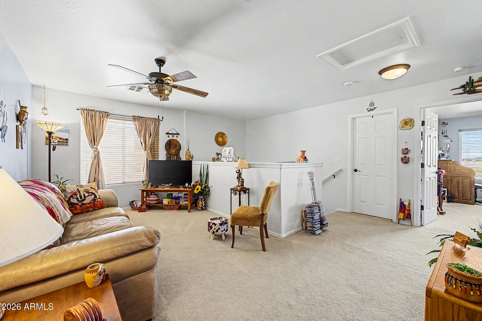 1309 E DAISY Way