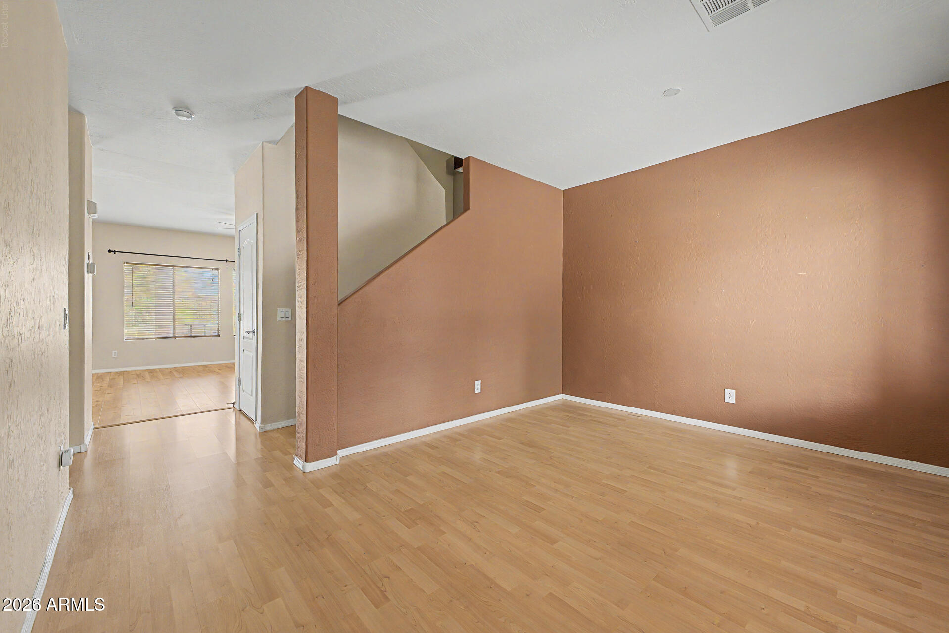 450 E MOUNTAIN VIEW Road