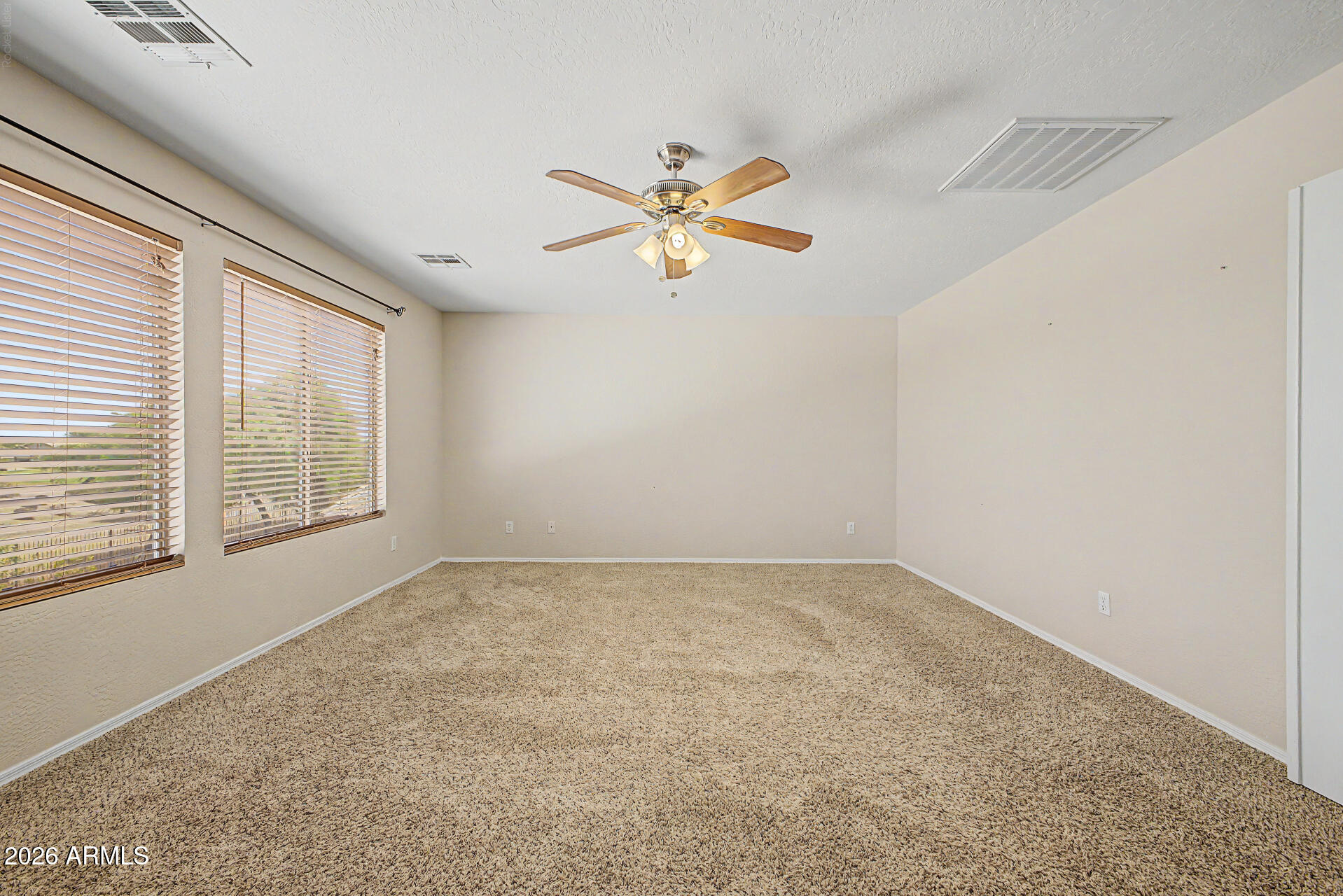 450 E MOUNTAIN VIEW Road