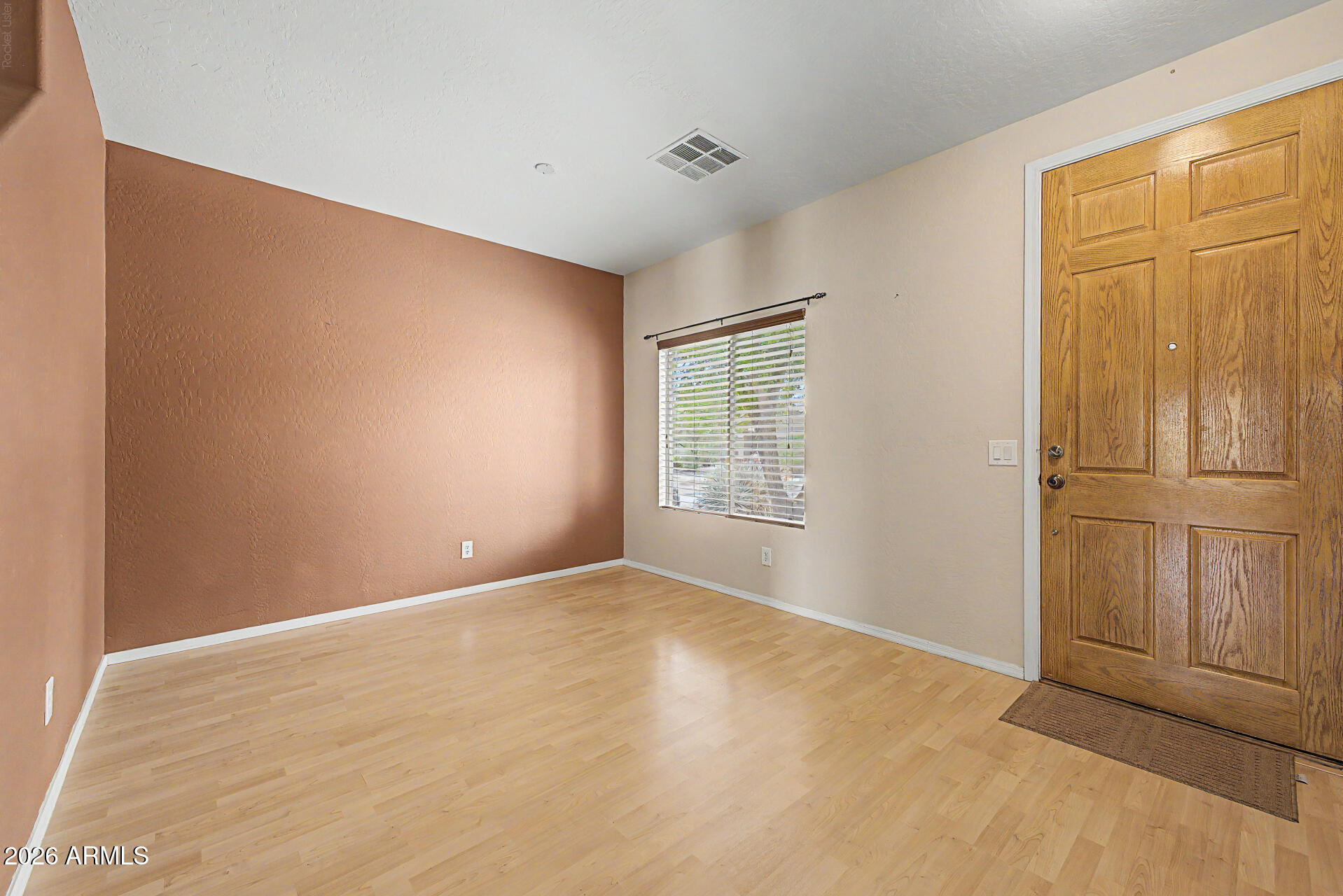 450 E MOUNTAIN VIEW Road