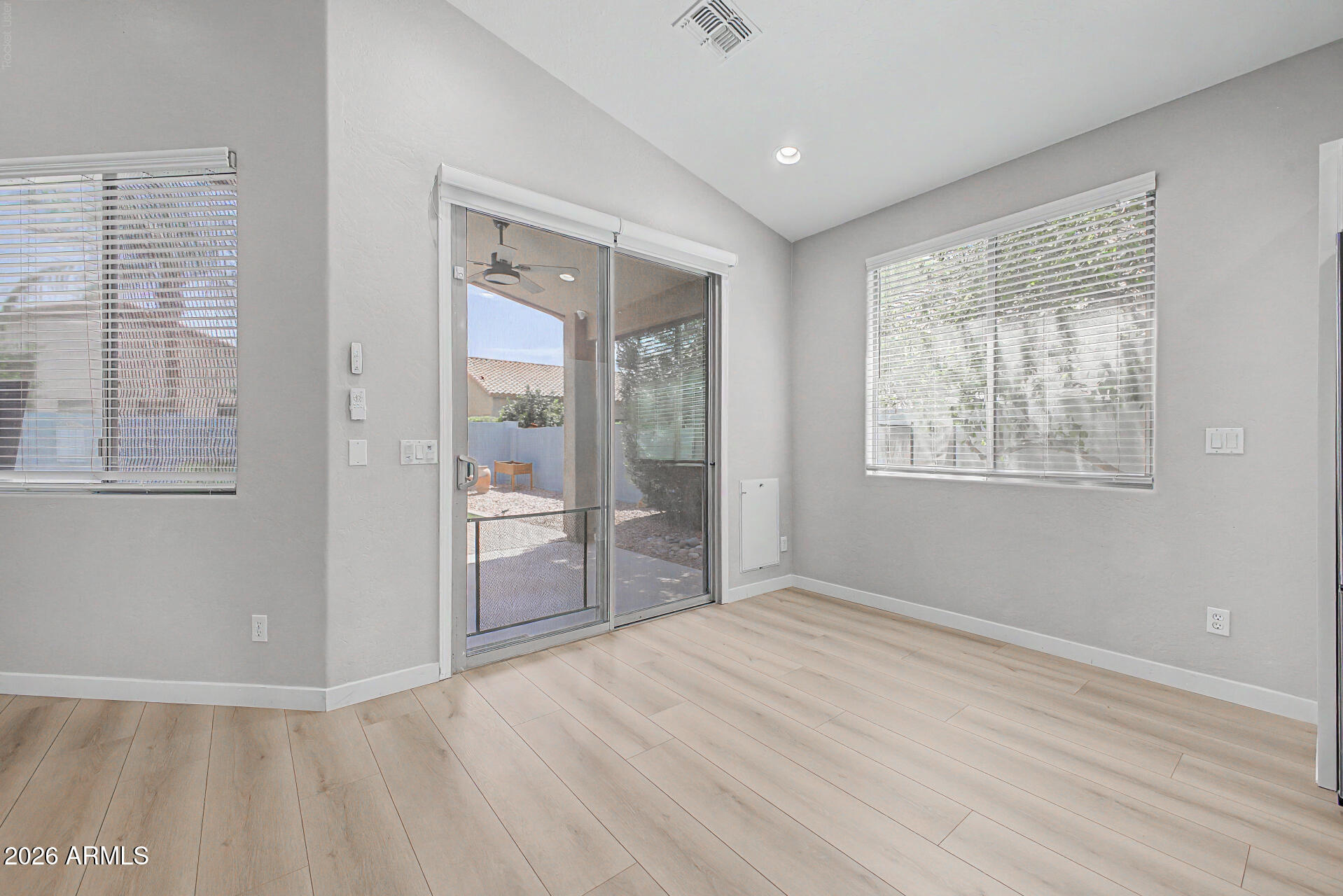 3053 E BLUEBIRD Place