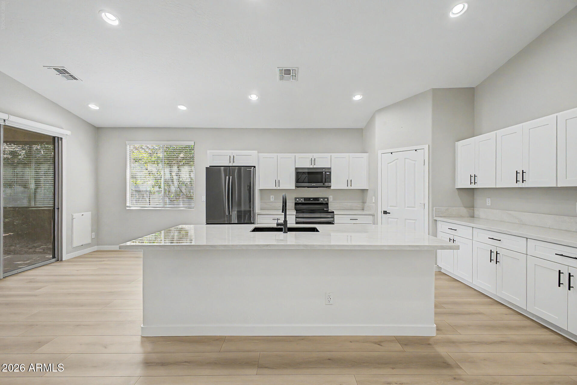 3053 E BLUEBIRD Place