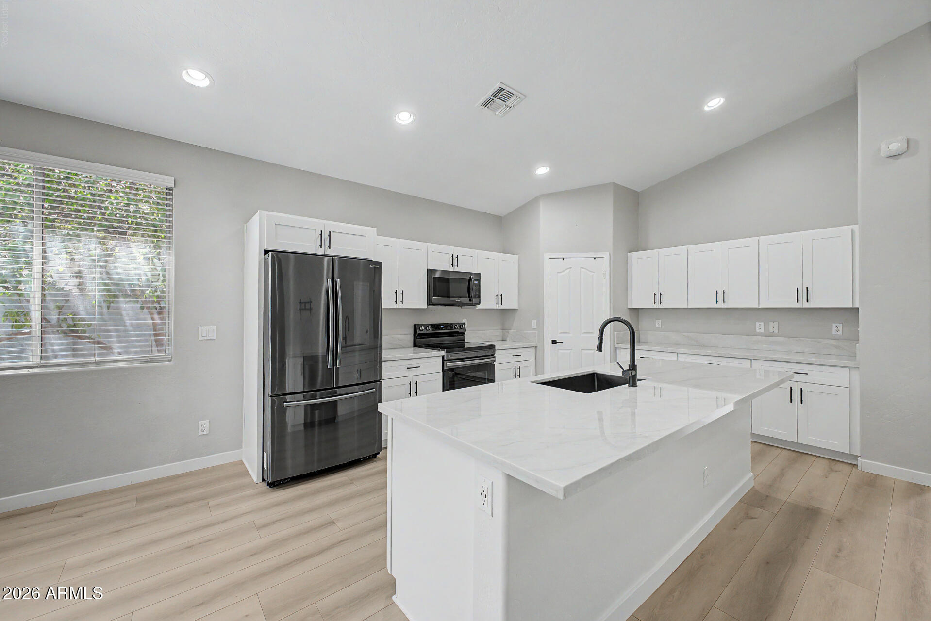 3053 E BLUEBIRD Place