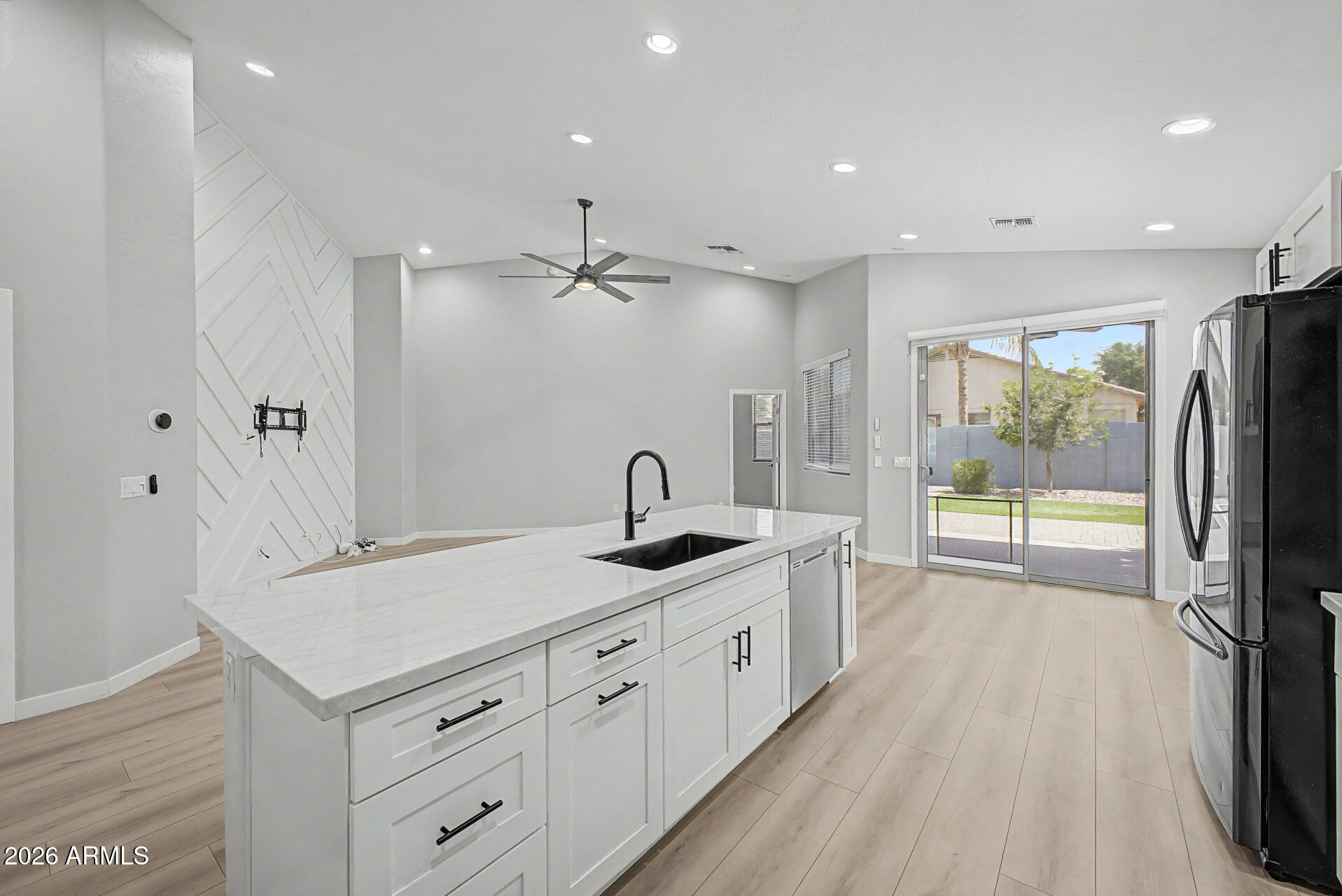 3053 E BLUEBIRD Place
