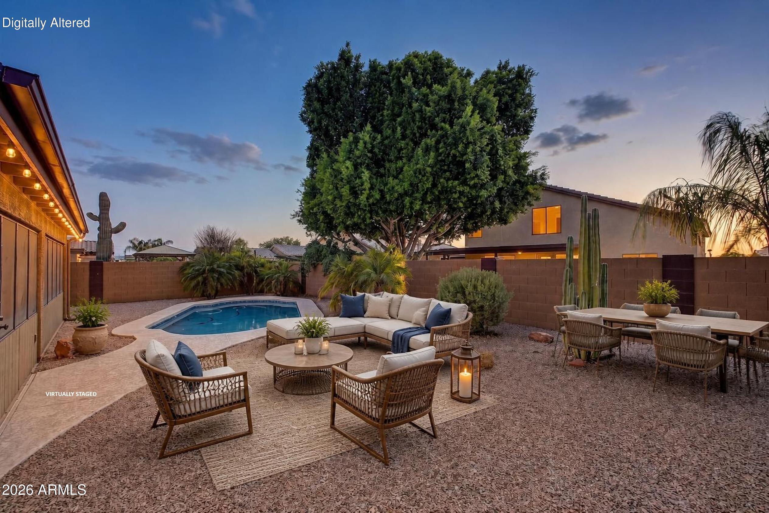 1044 S VEGAS