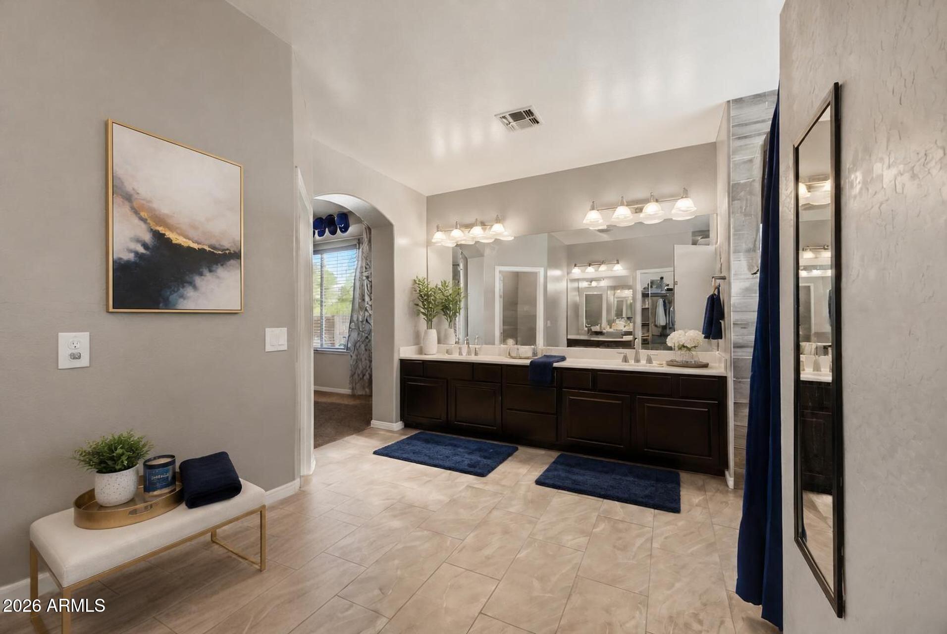 5111 W GWEN Street