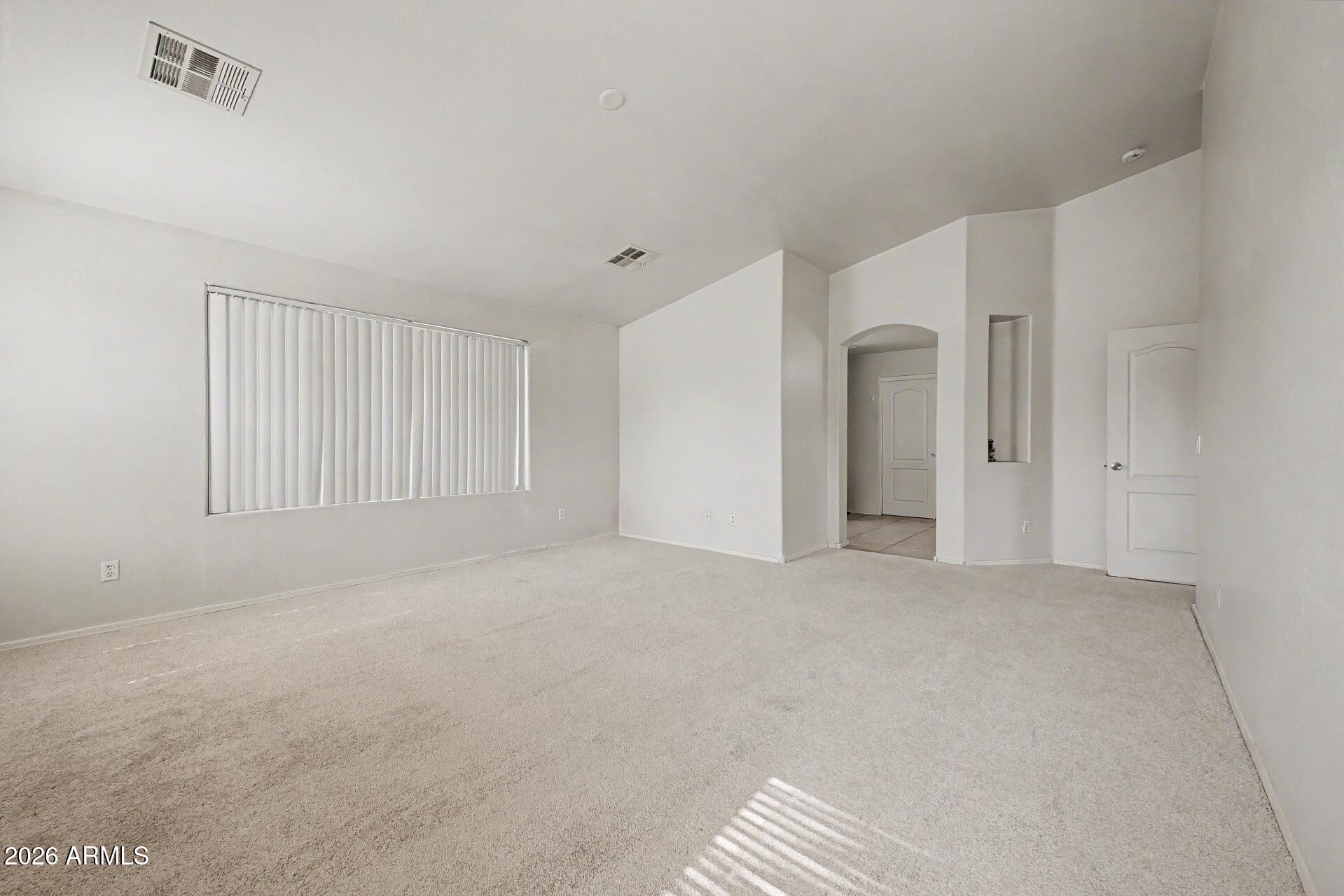 8722 W HEBER Road
