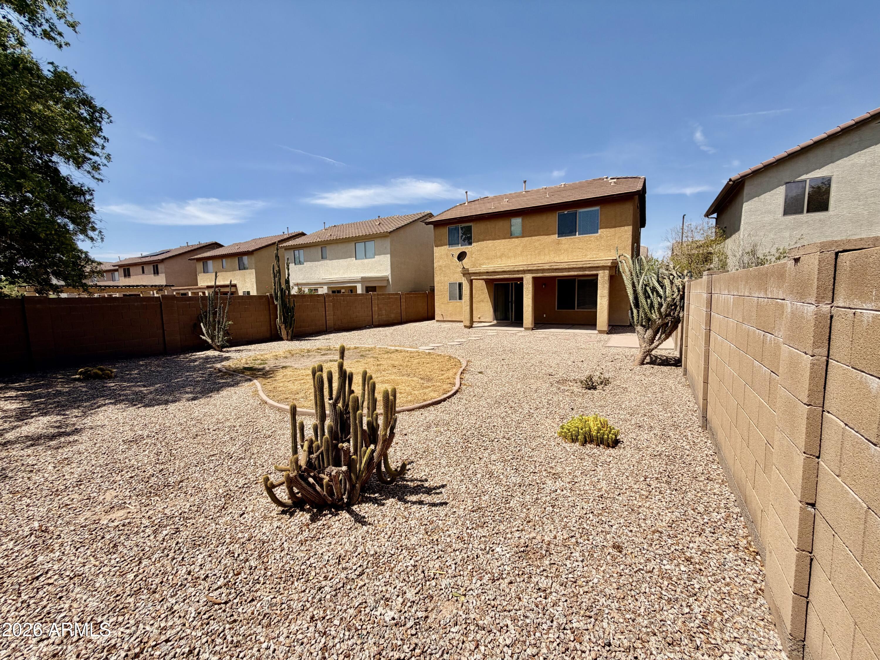 2921 N DAISY Drive