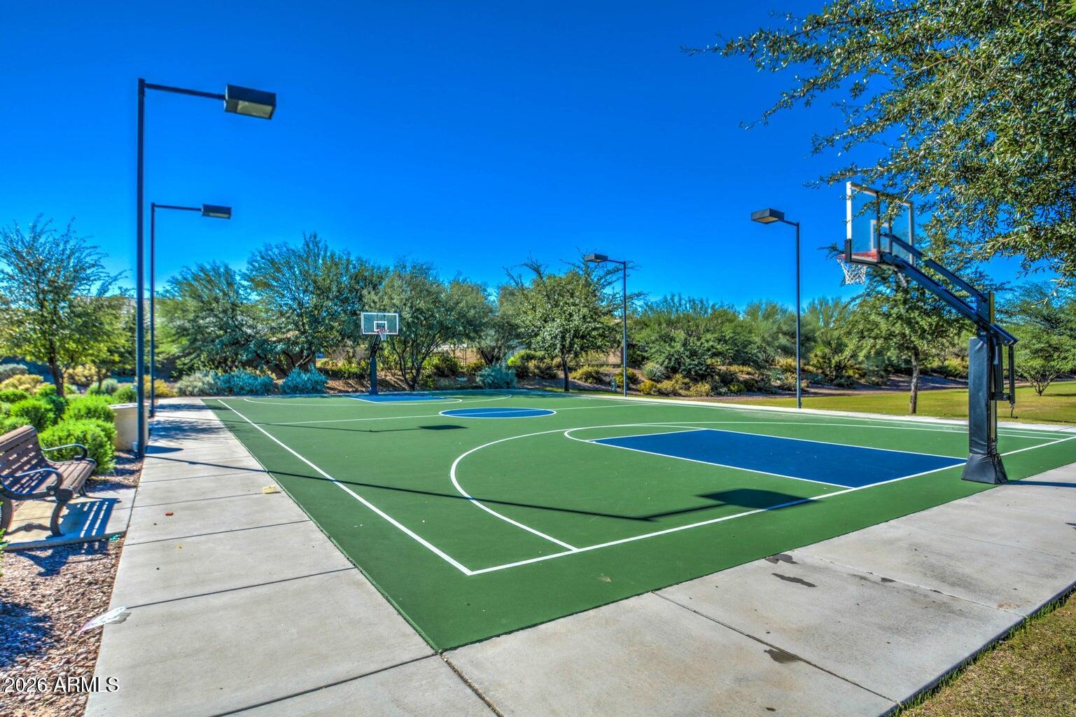 2921 N DAISY Drive