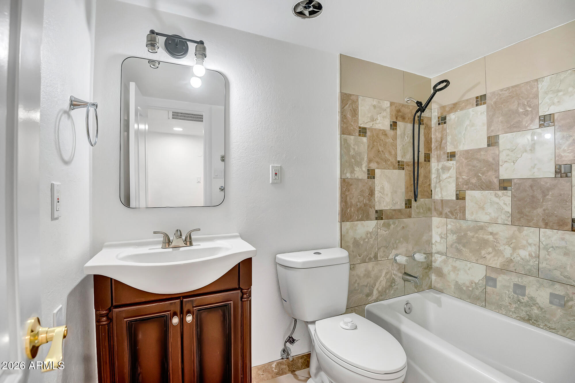 3431 W COUNTRY GABLES Drive
