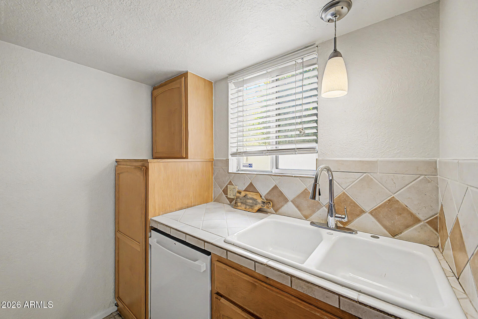 2233 E HIGHLAND Avenue 138