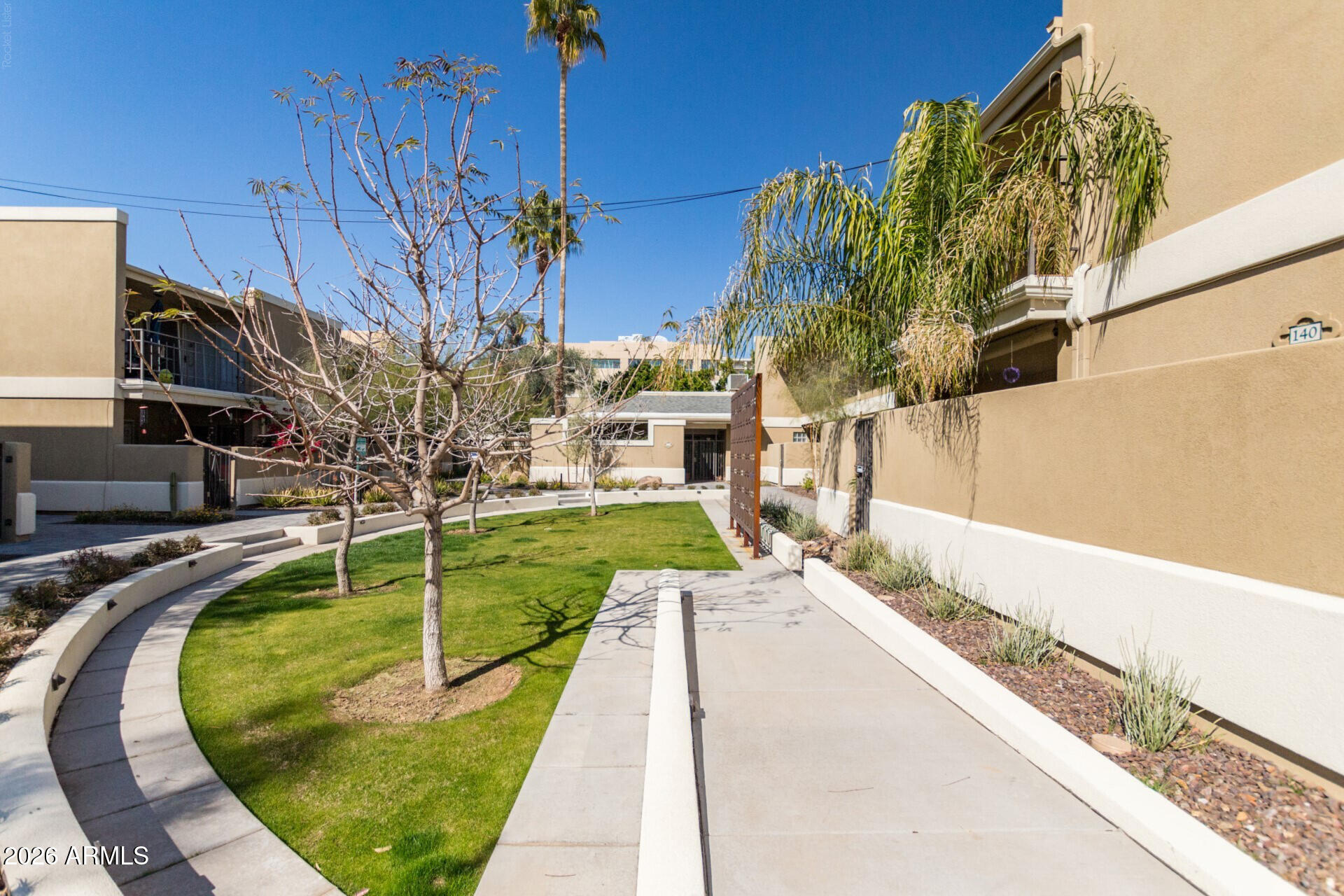 2233 E HIGHLAND Avenue 138