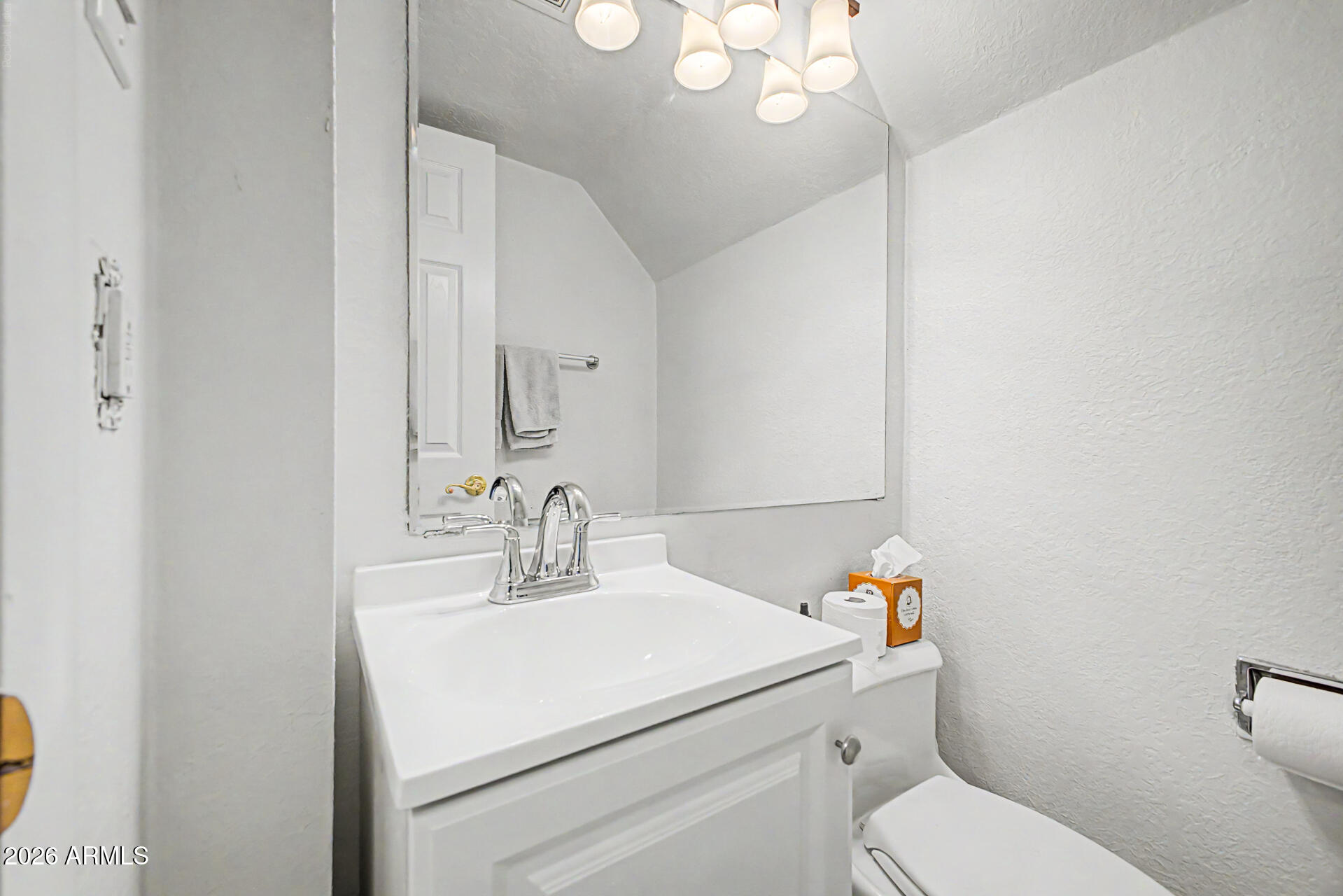 2233 E HIGHLAND Avenue 138