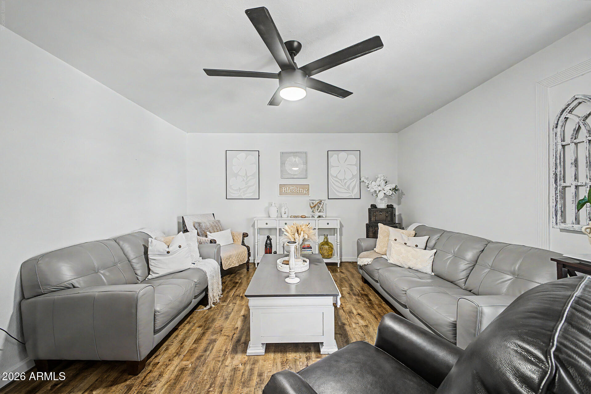 6017 W MEDLOCK Drive