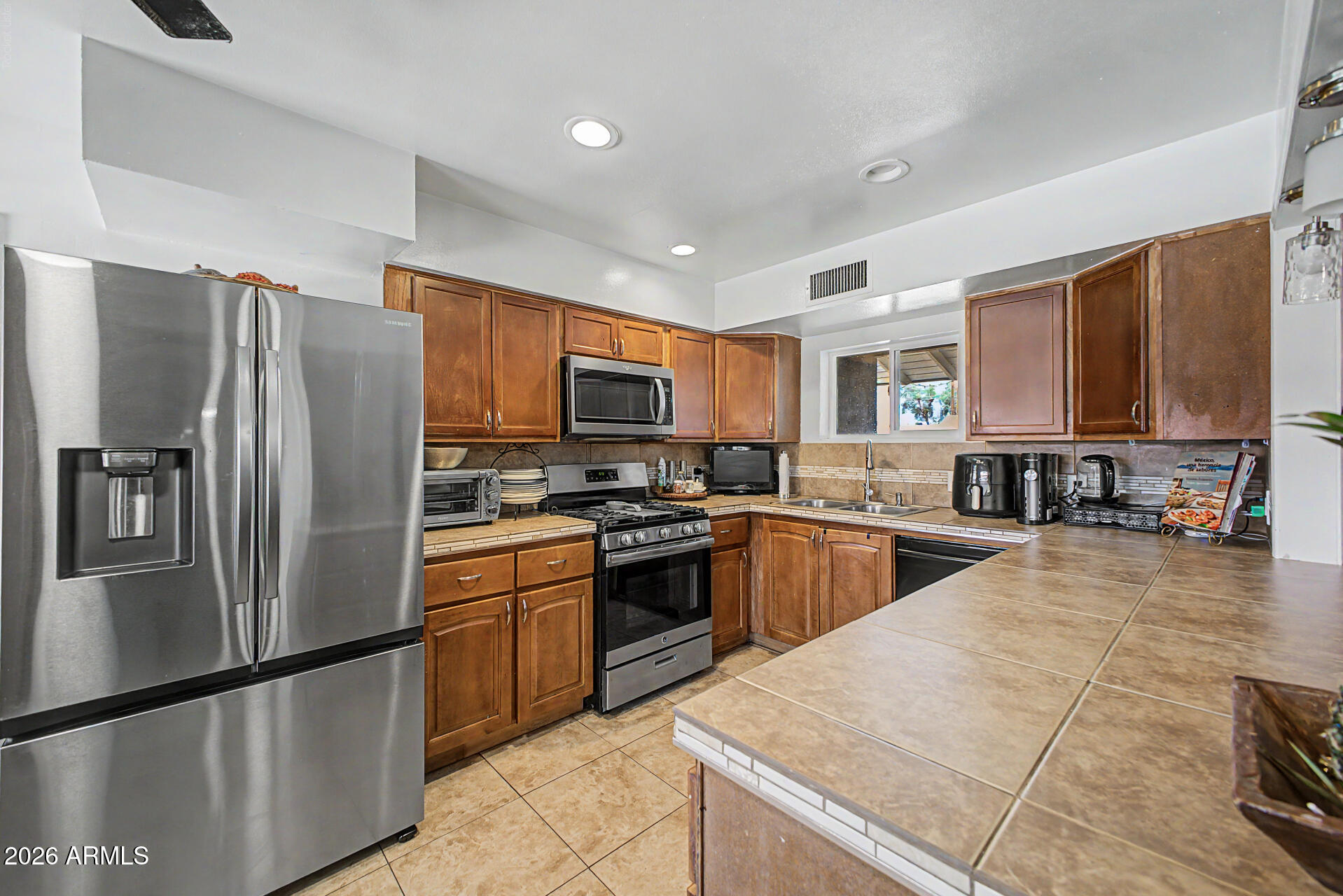 6017 W MEDLOCK Drive