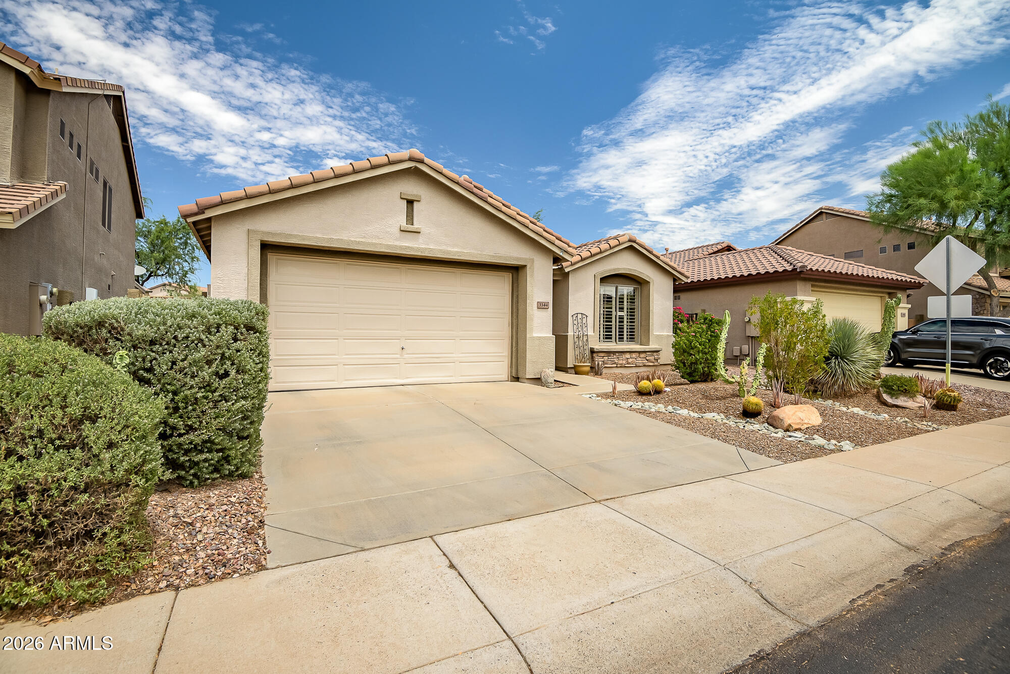 3344 W KING Drive