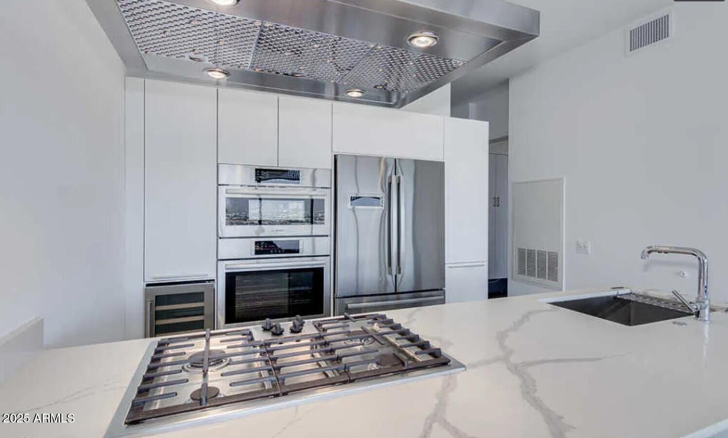 7120 E KIERLAND Boulevard 1102