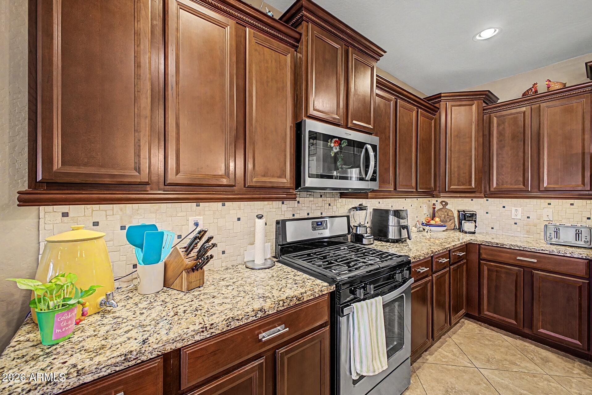 17509 W FAIRVIEW Street