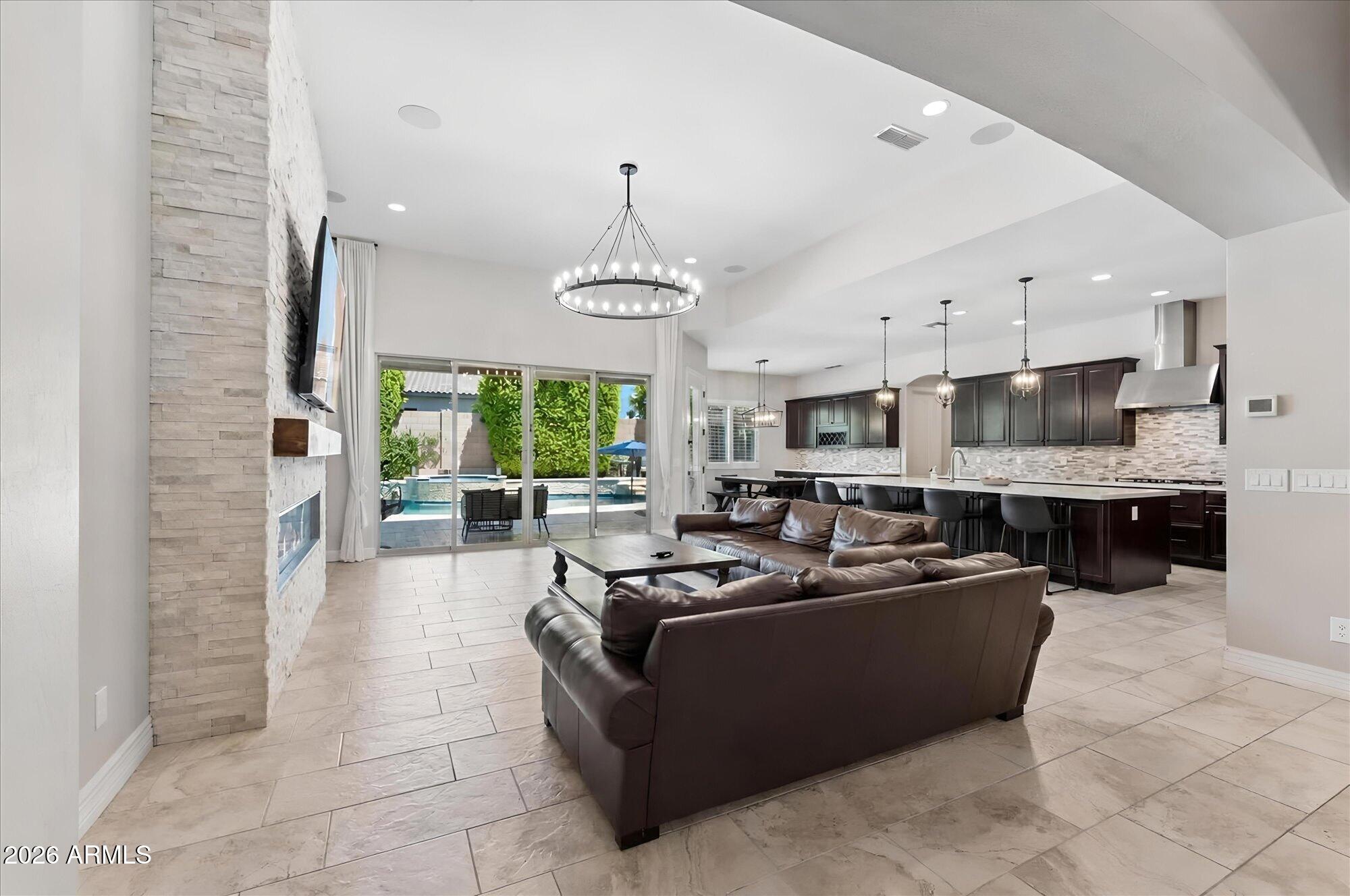 9282 W PATRICK Lane