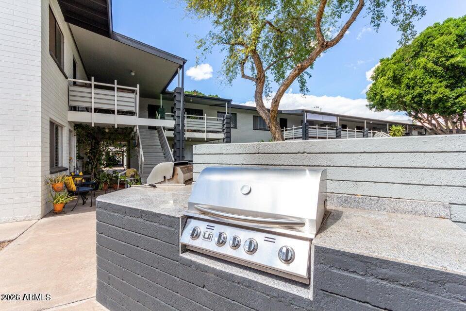 749 E MONTEBELLO Avenue 125