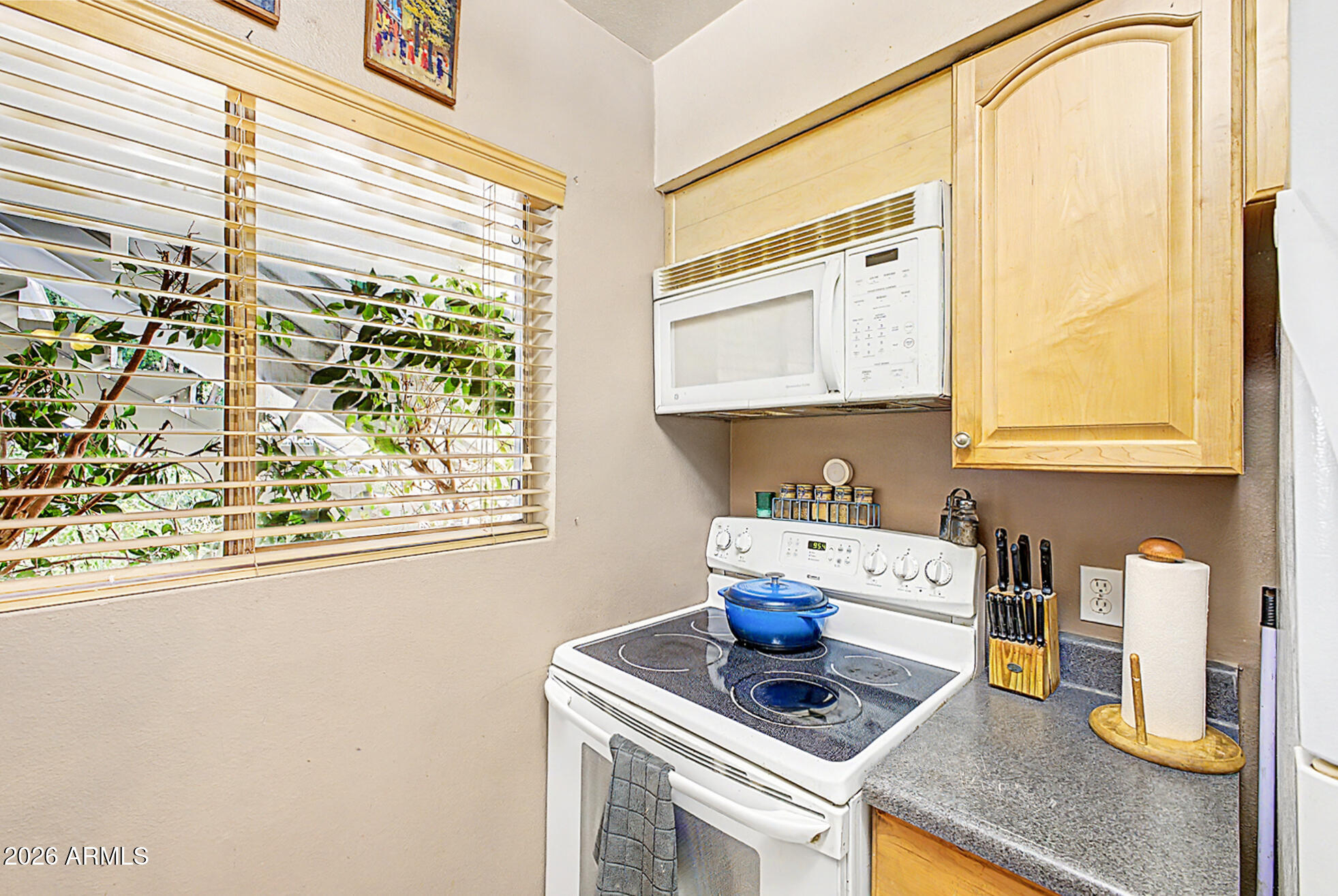 749 E MONTEBELLO Avenue 125