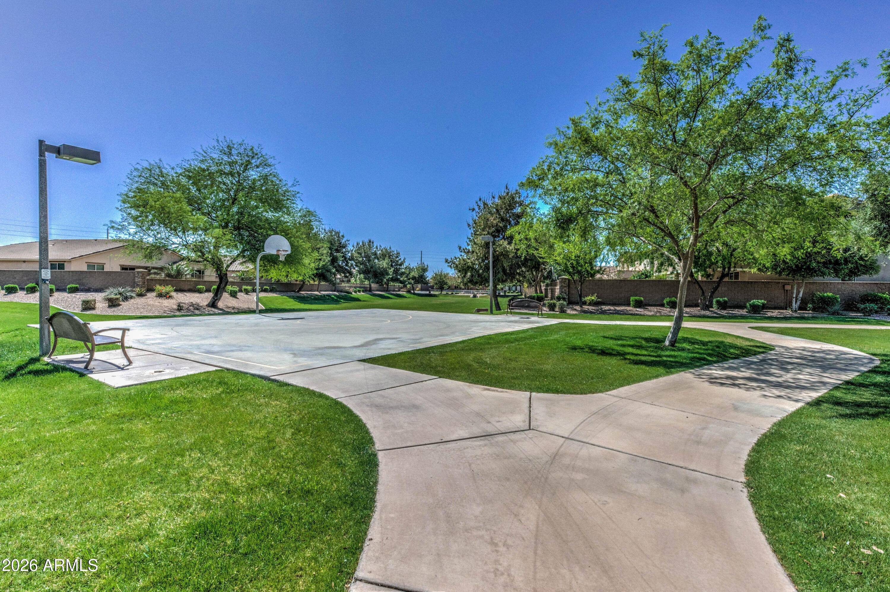 2560 E COCONINO Way