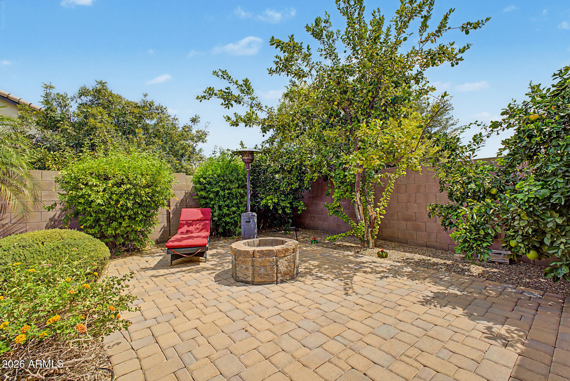 2560 E COCONINO Way