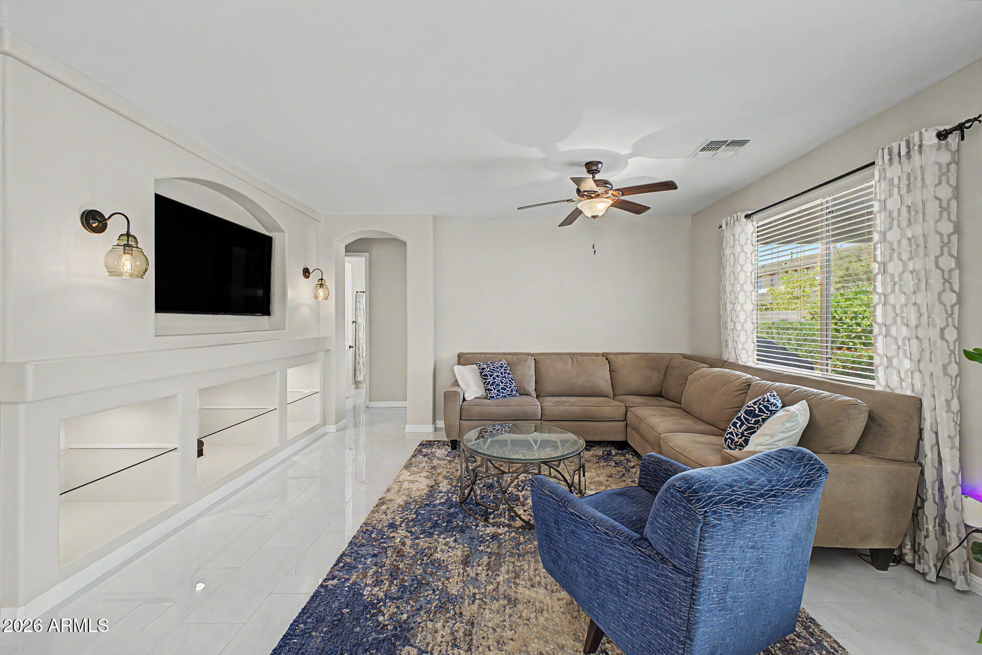 2560 E COCONINO Way