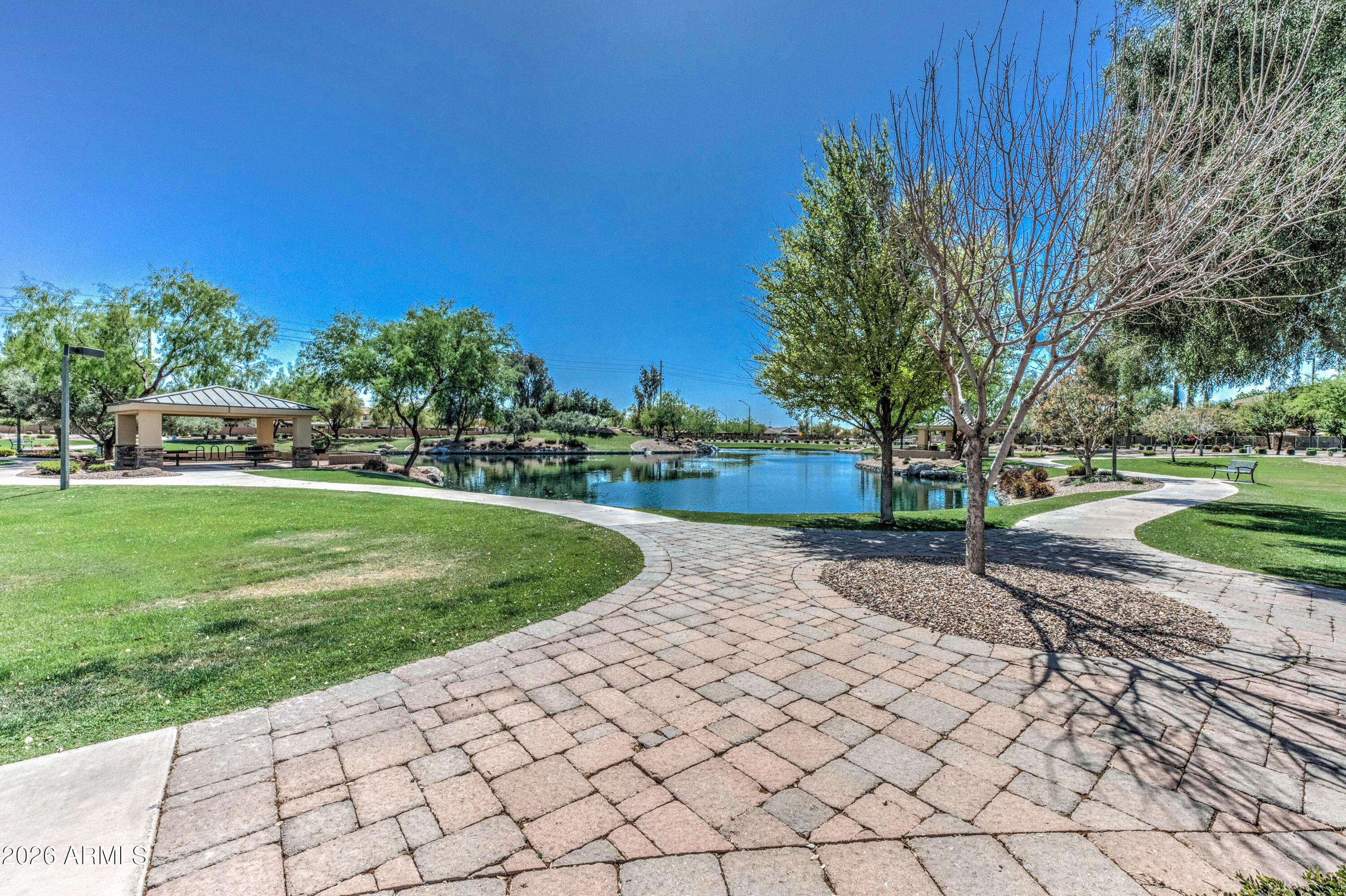 2560 E COCONINO Way