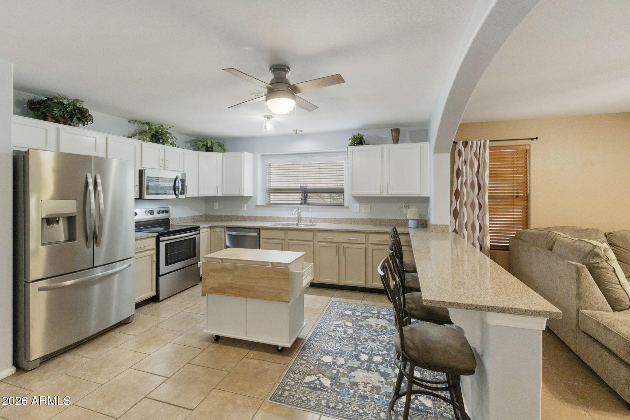 897 E MOUNTAIN VIEW Road