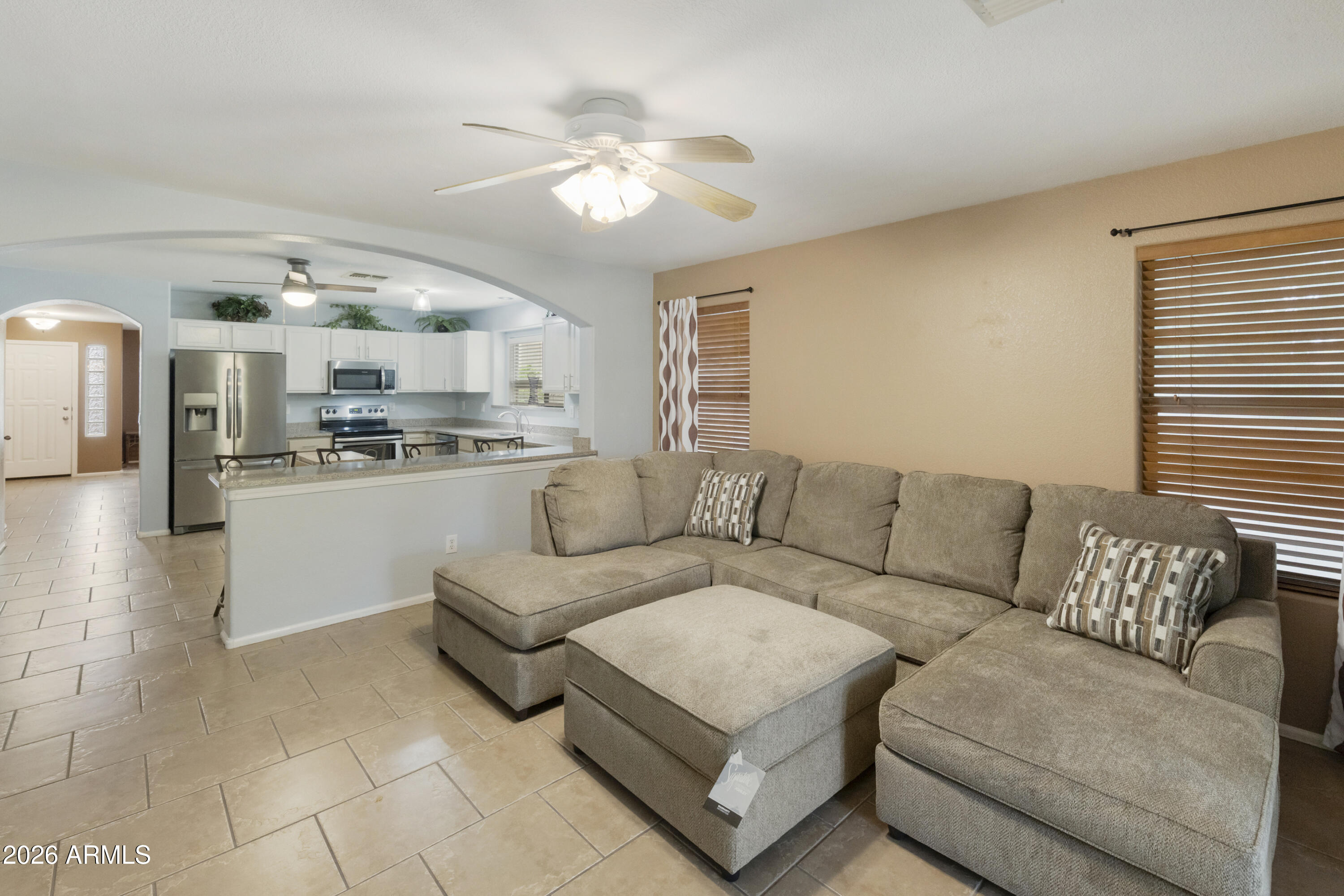 897 E MOUNTAIN VIEW Road