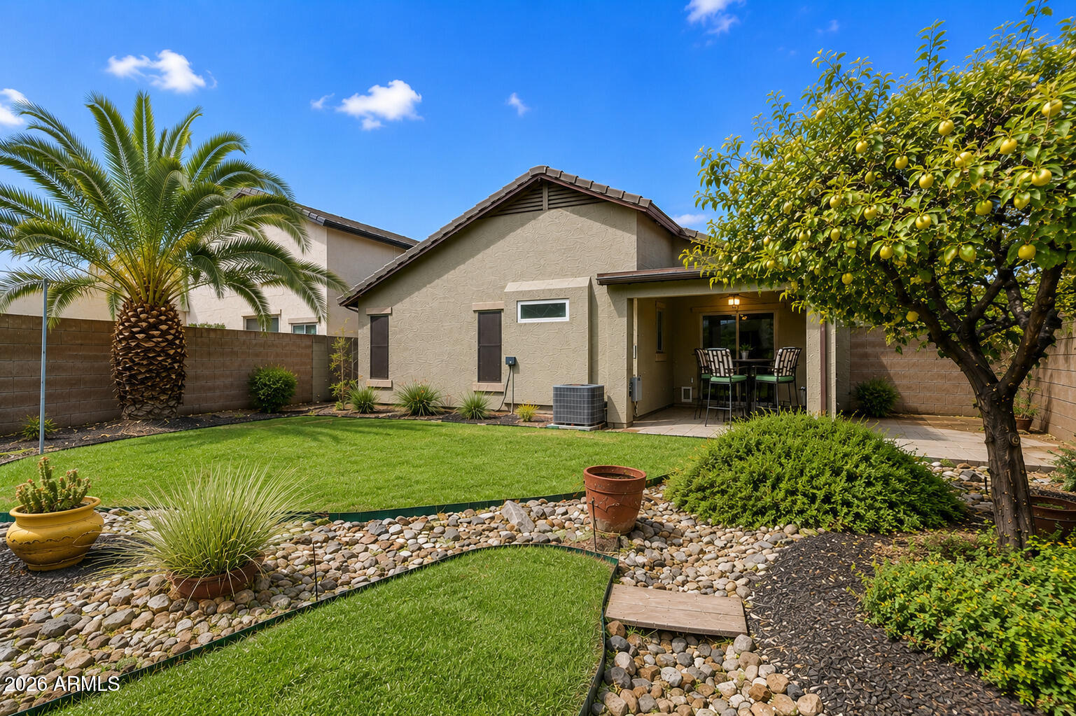 897 E MOUNTAIN VIEW Road