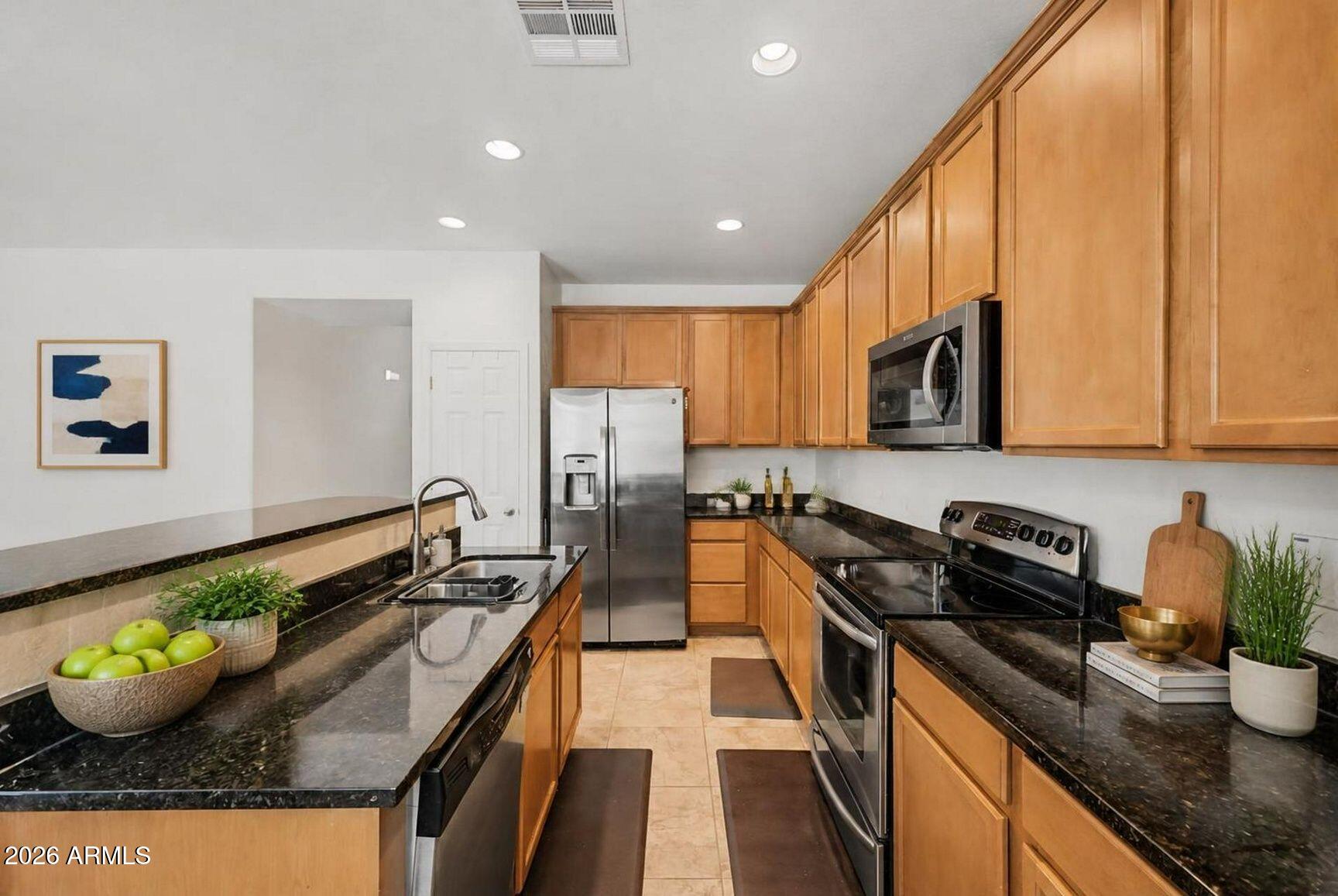 41189 W CAPISTRANO Drive
