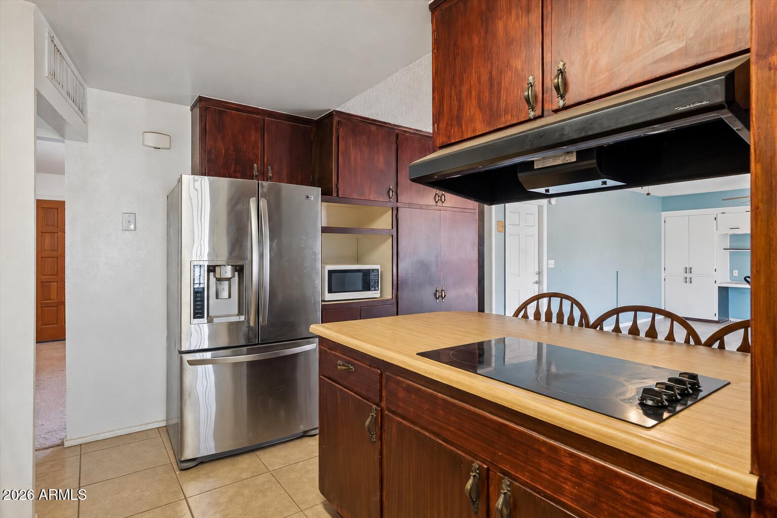 3408 W LAUREL Lane