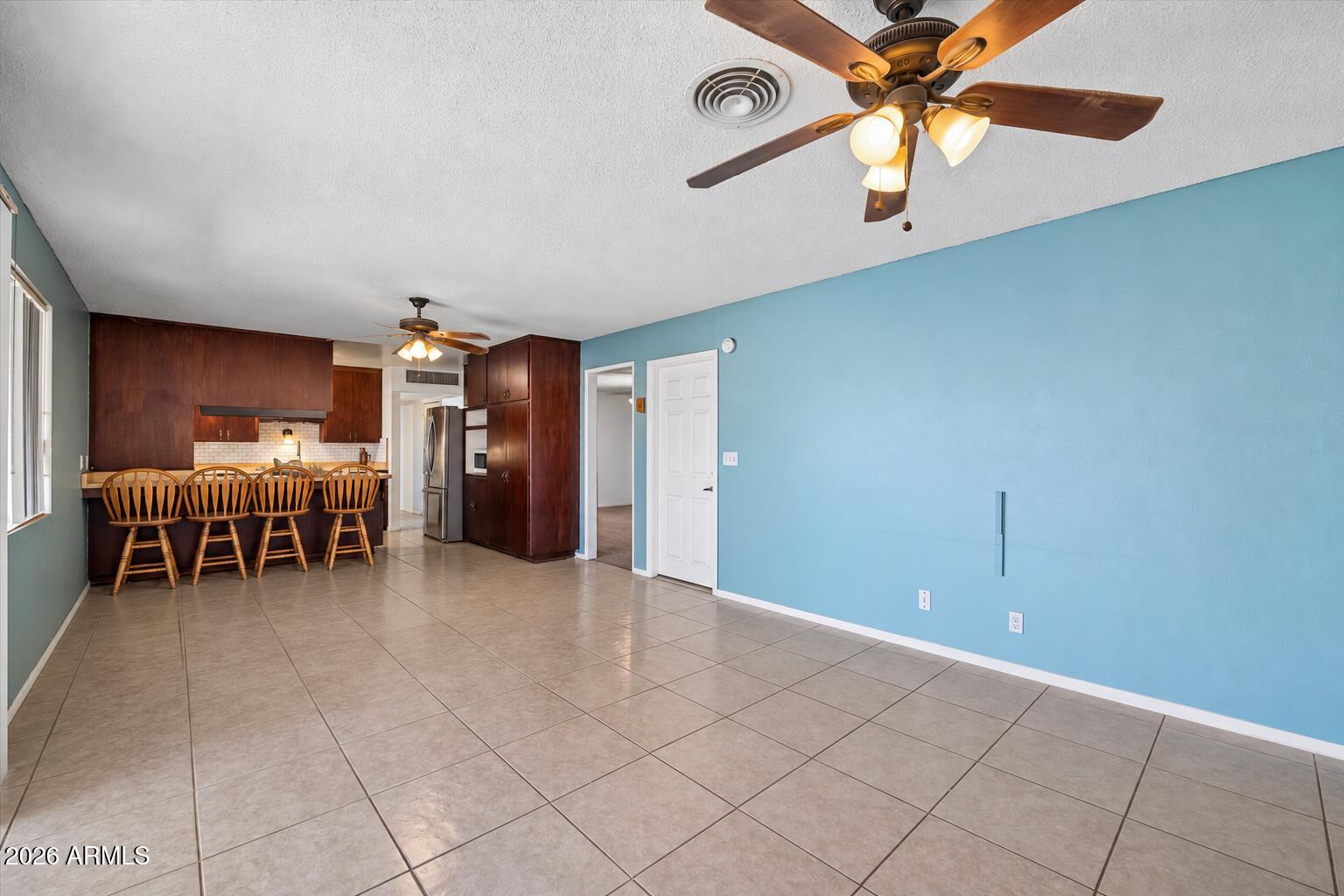 3408 W LAUREL Lane
