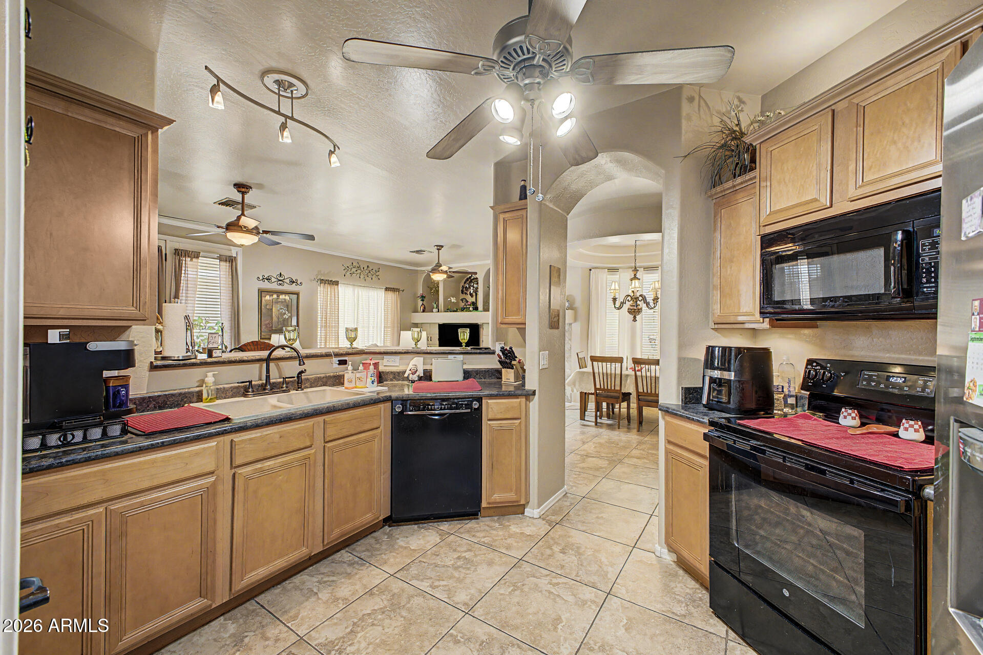 4519 W BEAUTIFUL Lane