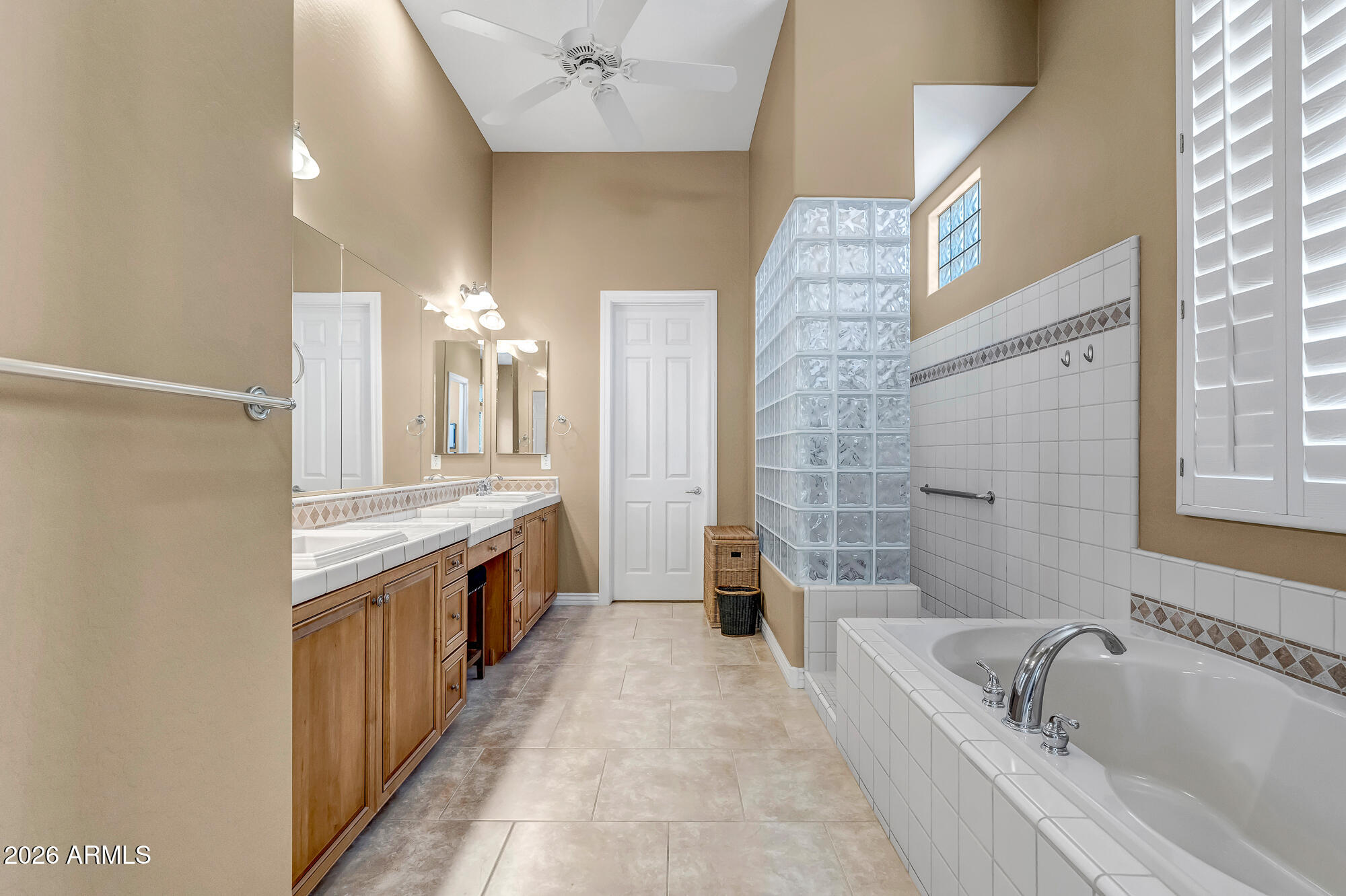 40814 N LONG LANDING Court