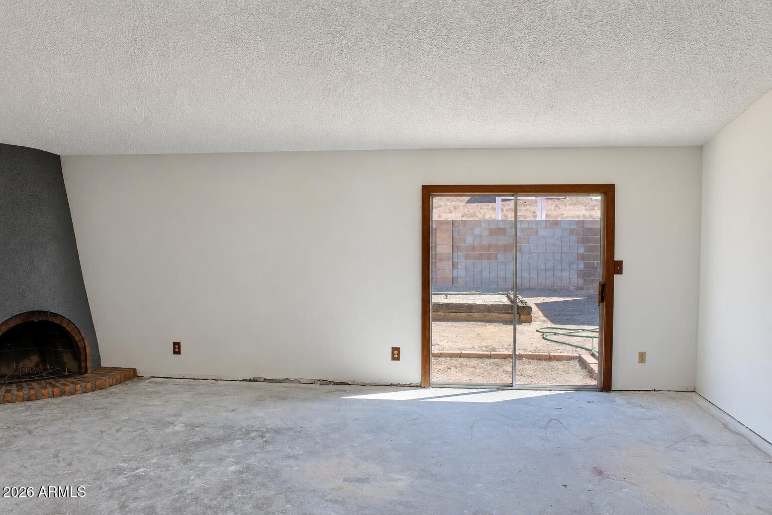 5233 W MOUNTAIN VIEW Road