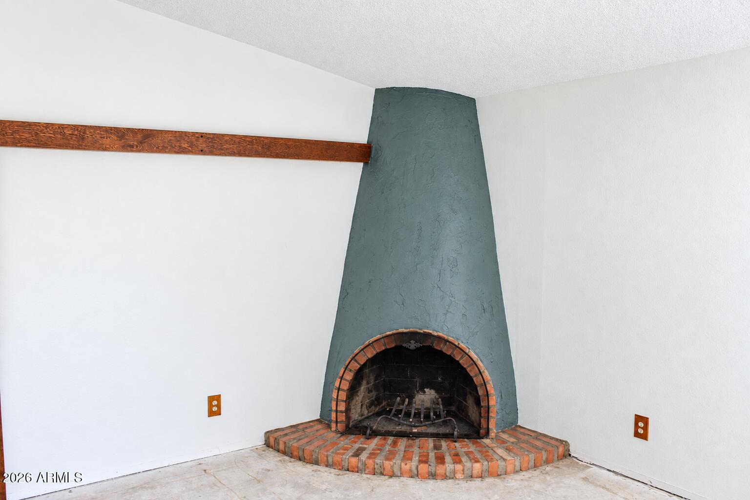 5233 W MOUNTAIN VIEW Road