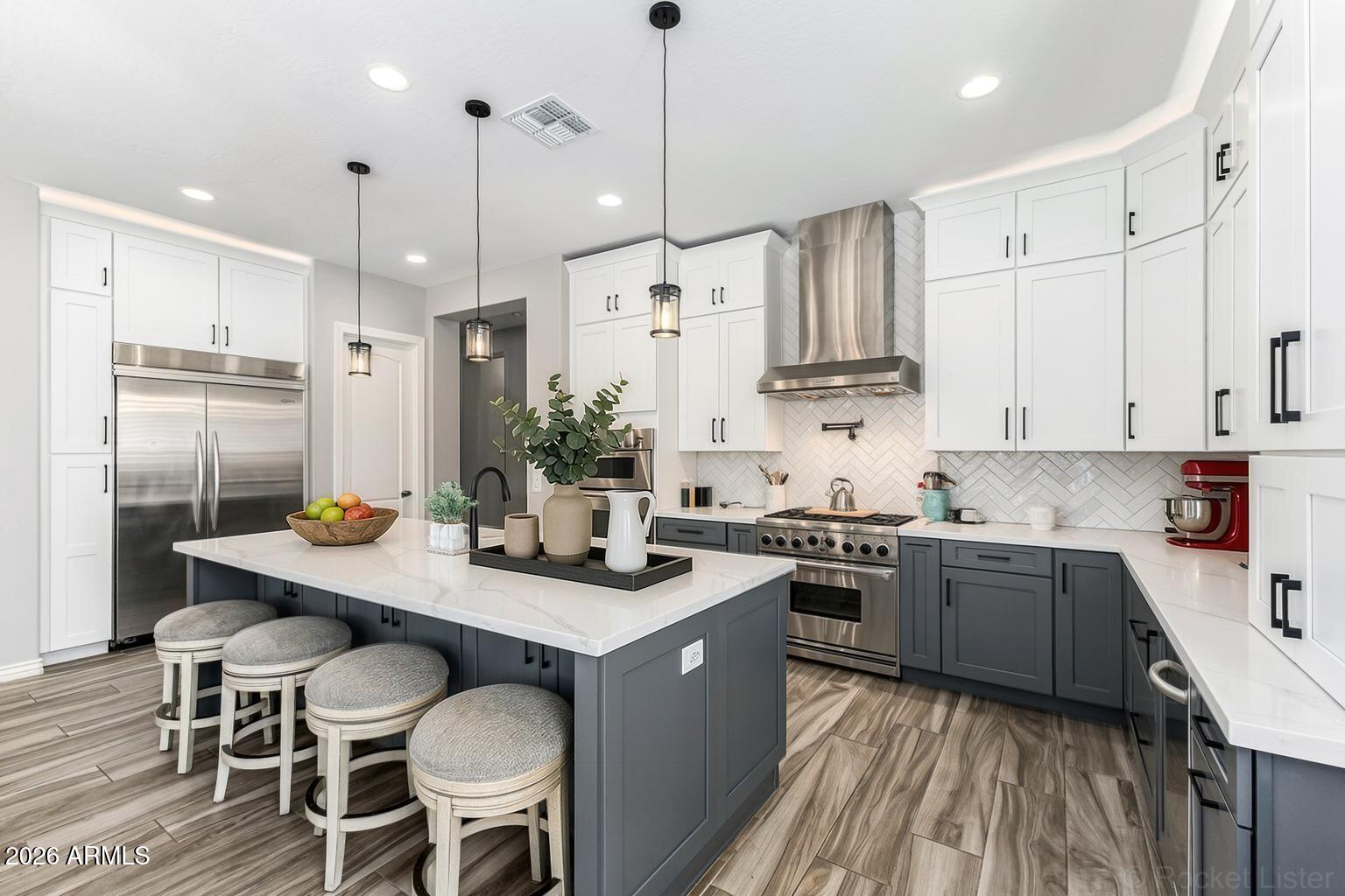 20394 E CALLE DE FLORES