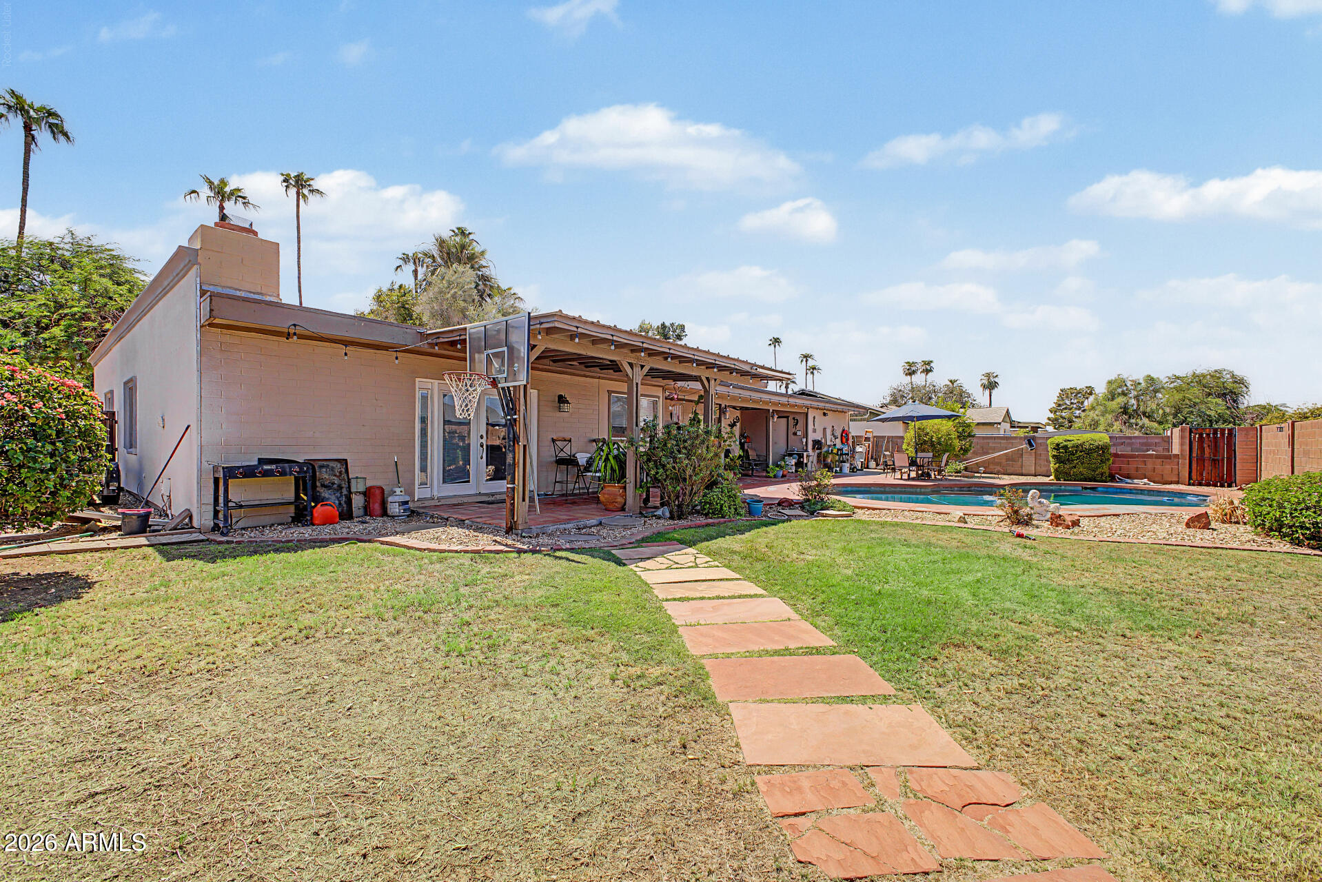 5816 W ROYAL PALM Road