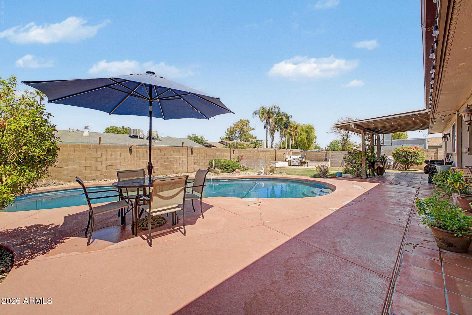 5816 W ROYAL PALM Road