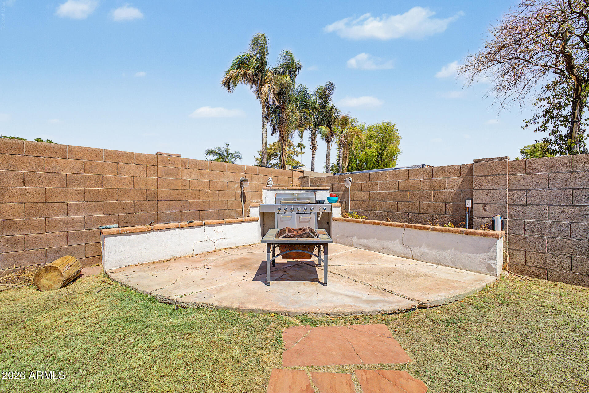 5816 W ROYAL PALM Road